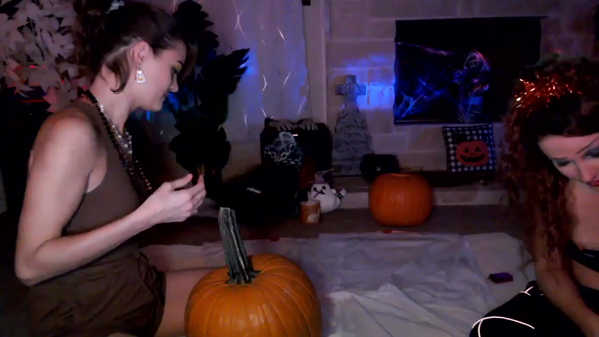 Gallery image thumbnail from HeidiKlumsy's myfreecams stream on, 10/30/2025, 04:21 image 10 of 20