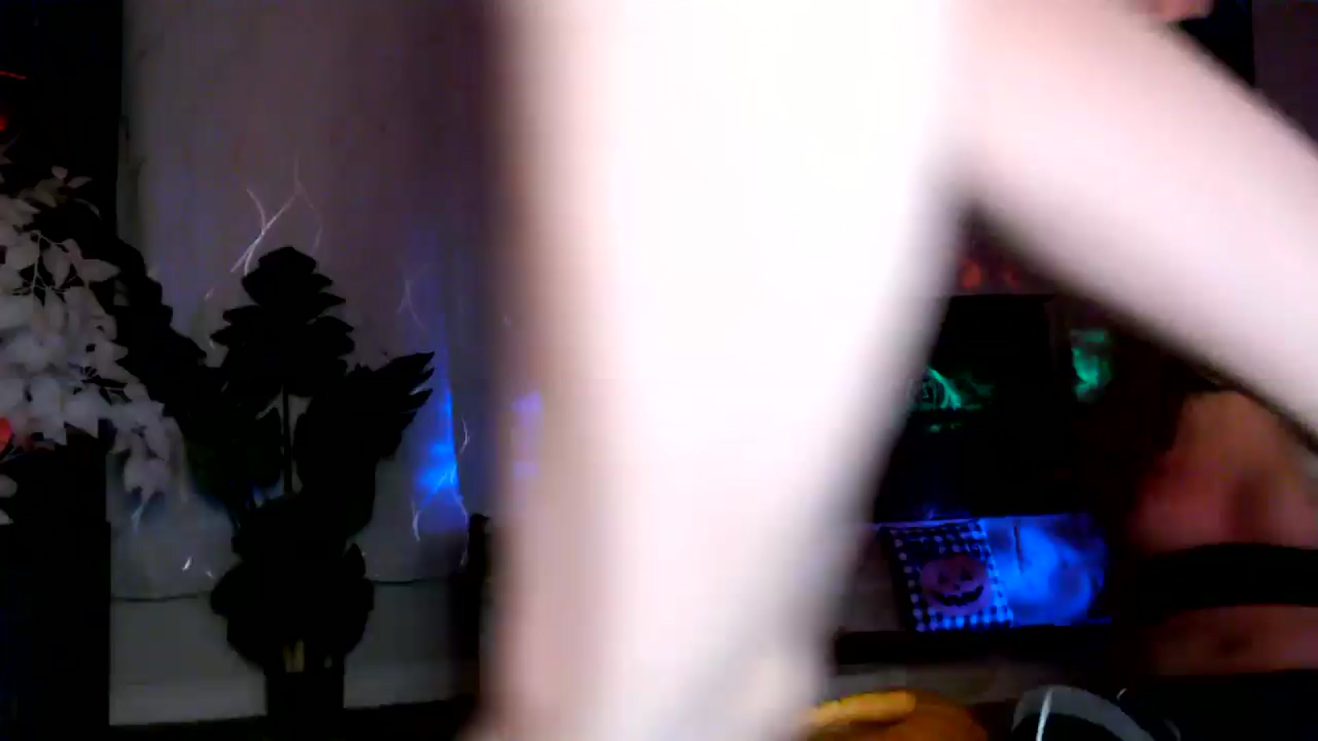 Gallery image thumbnail from HeidiKlumsy's myfreecams stream on, 10/30/2025, 05:14 image 3 of 20