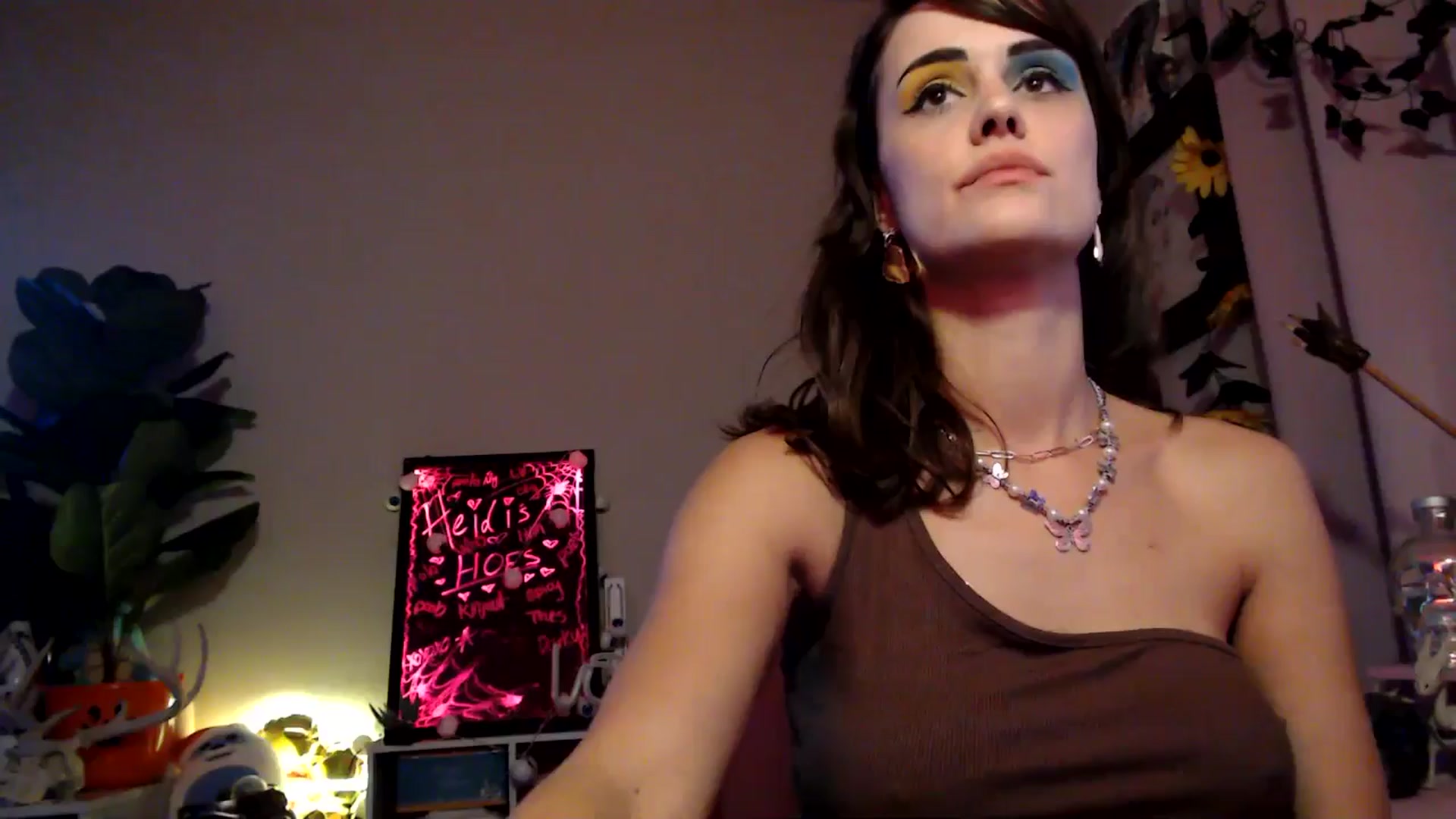 Gallery image thumbnail from HeidiKlumsy's myfreecams stream on, 10/30/2025, 07:04 image 4 of 20