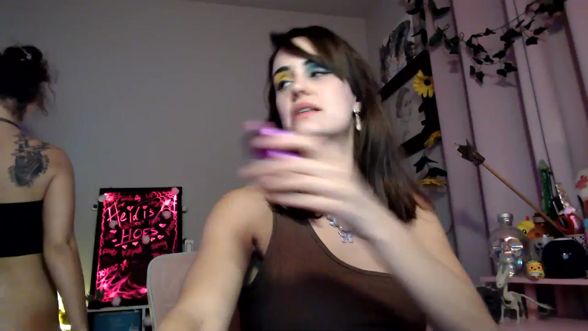 Gallery image thumbnail from HeidiKlumsy's myfreecams stream on, 10/30/2025, 07:04 image 18 of 20