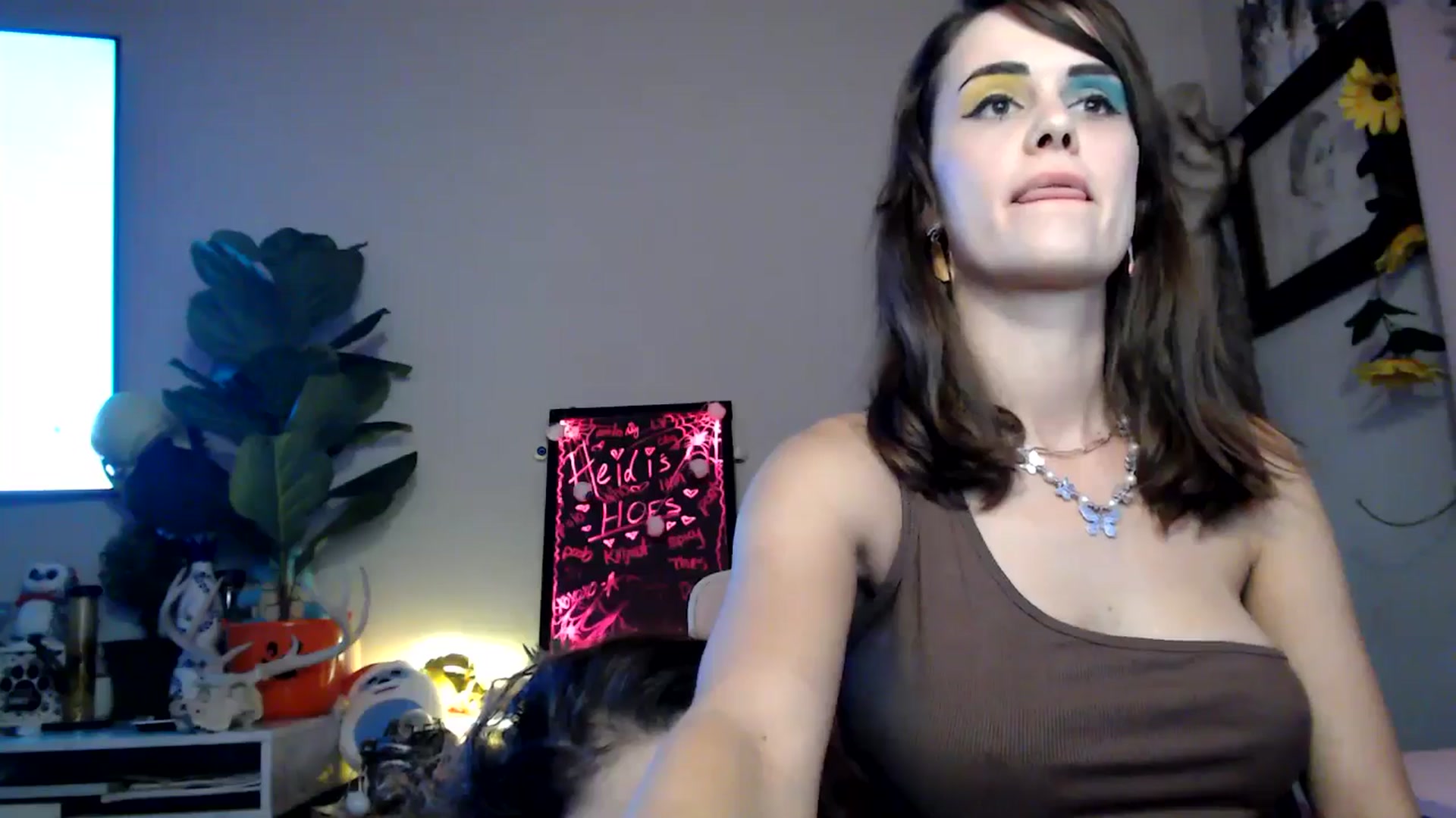 Gallery image thumbnail from HeidiKlumsy's myfreecams stream on, 10/30/2025, 07:17 image 7 of 20