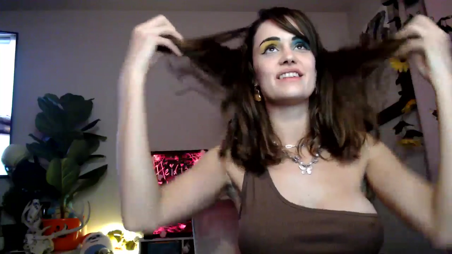 Gallery image thumbnail from HeidiKlumsy's myfreecams stream on, 10/30/2025, 07:45 image 4 of 20