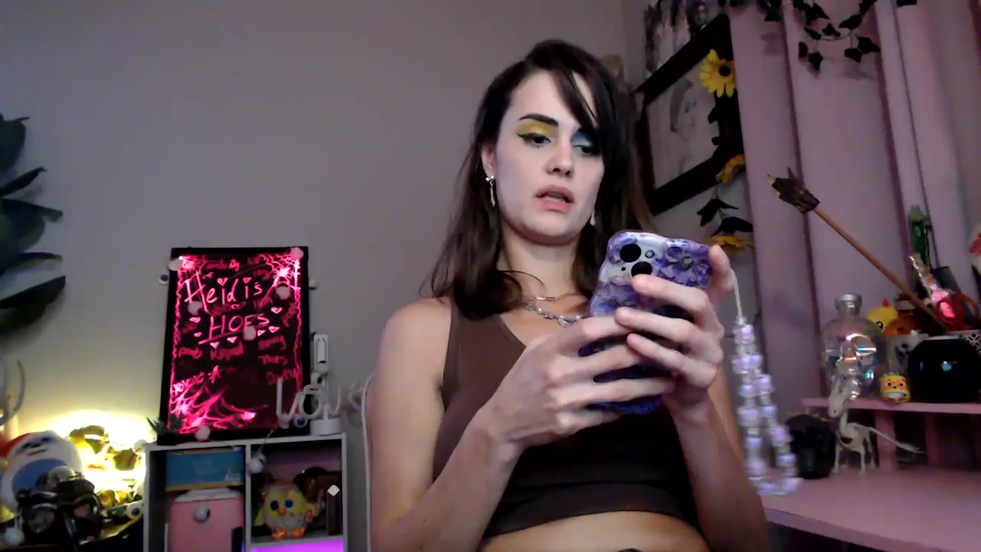 Gallery image thumbnail from HeidiKlumsy's myfreecams stream on, 10/30/2025, 07:45 image 15 of 20