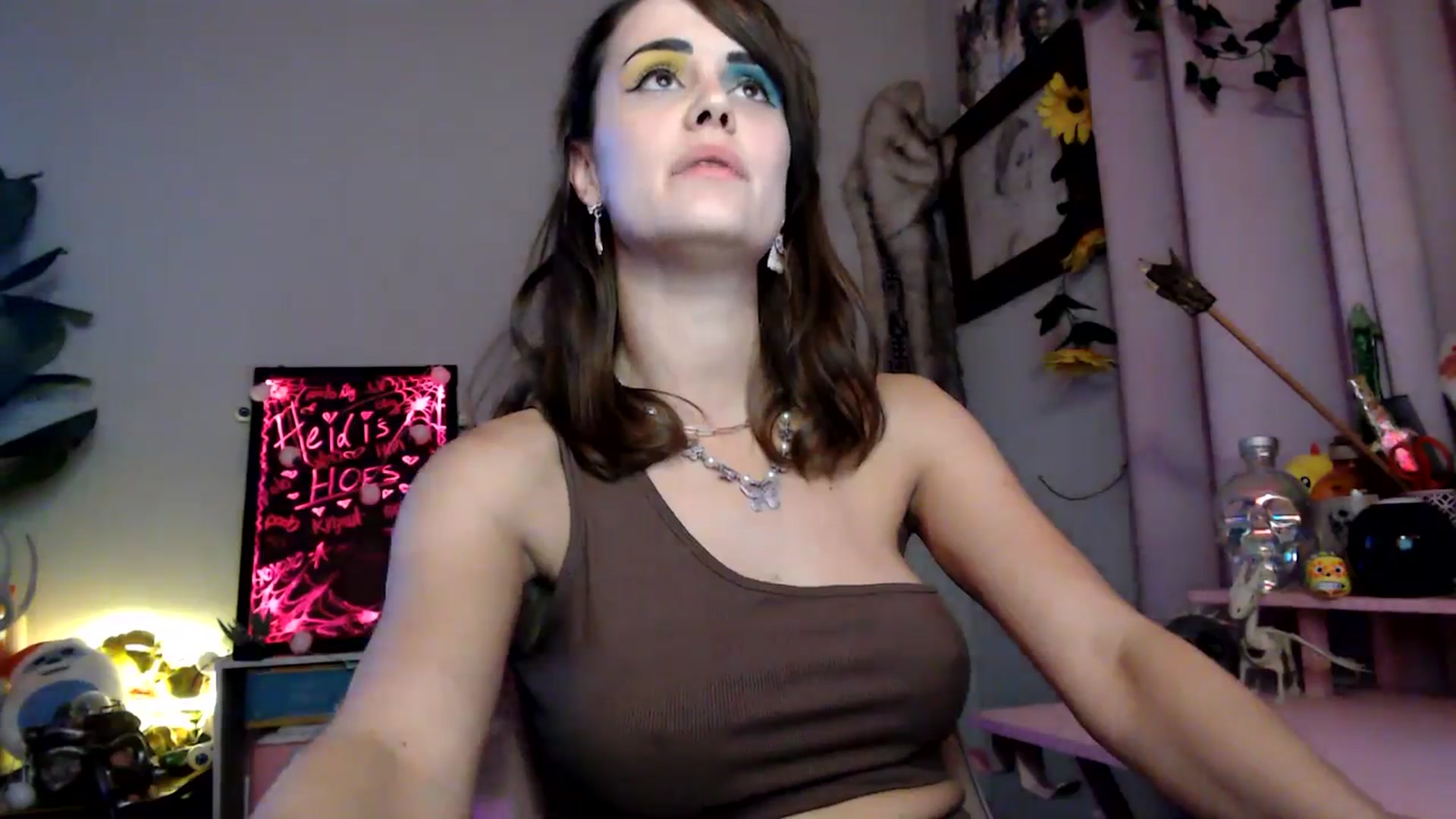 Gallery image thumbnail from HeidiKlumsy's myfreecams stream on, 10/30/2025, 07:45 image 20 of 20