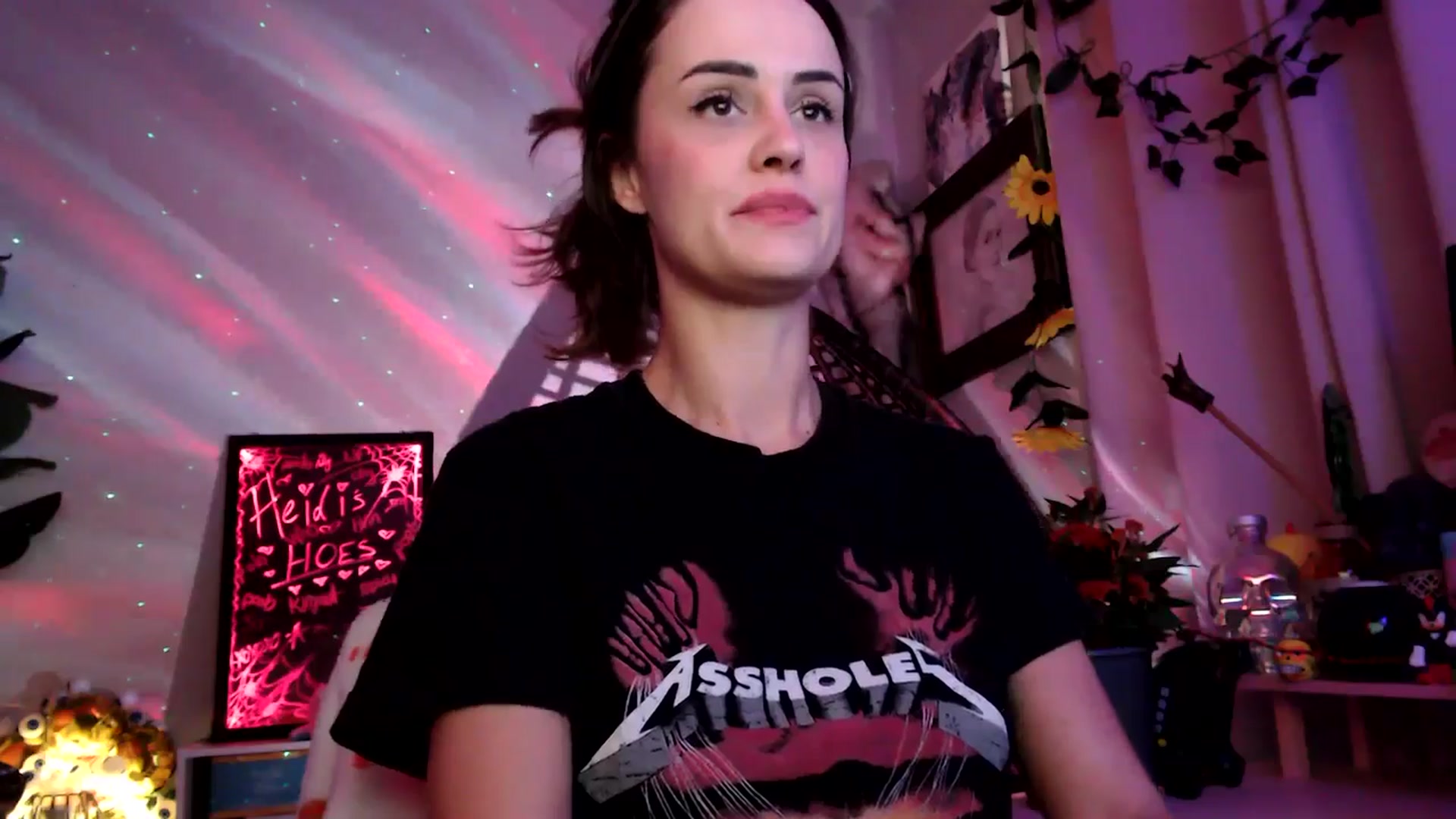 Gallery image thumbnail from HeidiKlumsy's myfreecams stream on, 11/05/2025, 23:00 image 15 of 20