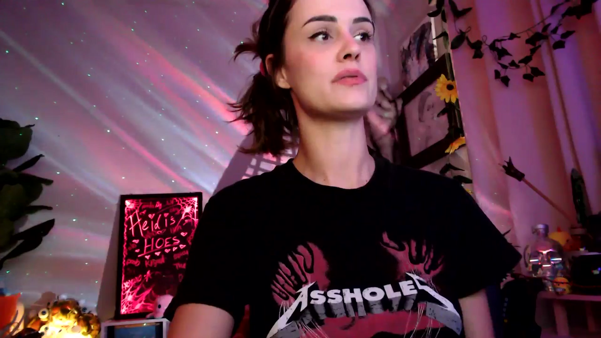 Gallery image thumbnail from HeidiKlumsy's myfreecams stream on, 11/05/2025, 23:00 image 4 of 20