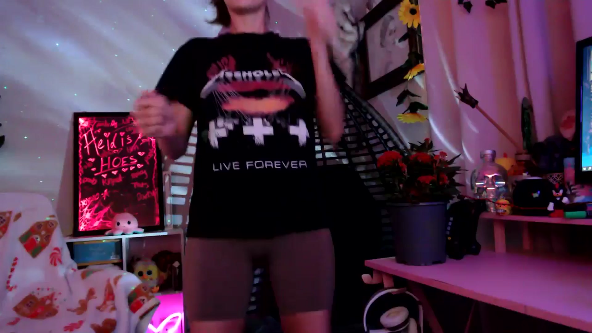 Gallery image thumbnail from HeidiKlumsy's myfreecams stream on, 11/05/2025, 23:00 image 5 of 20