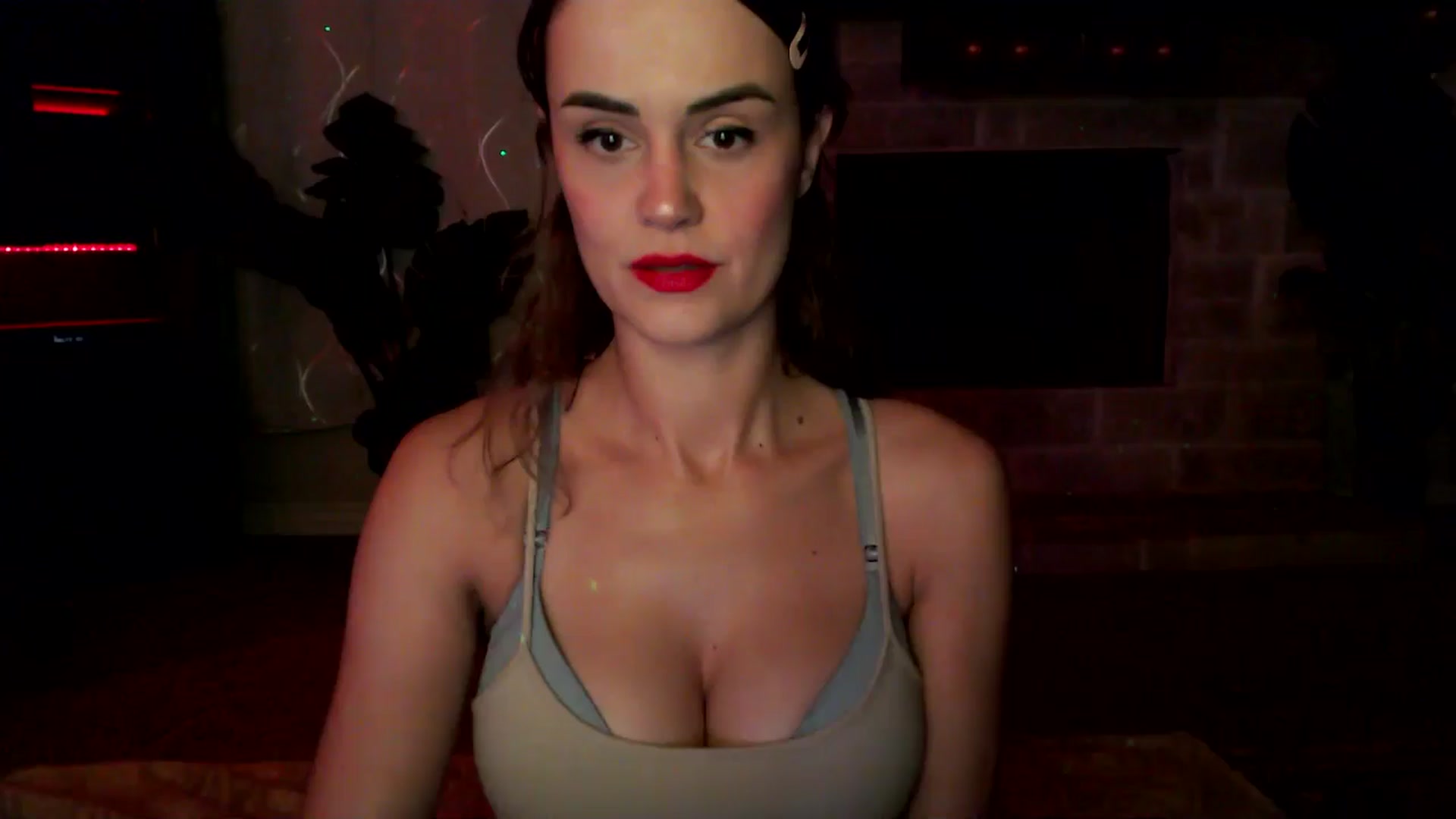 Gallery image thumbnail from HeidiKlumsy's myfreecams stream on, 11/06/2025, 01:43 image 10 of 20
