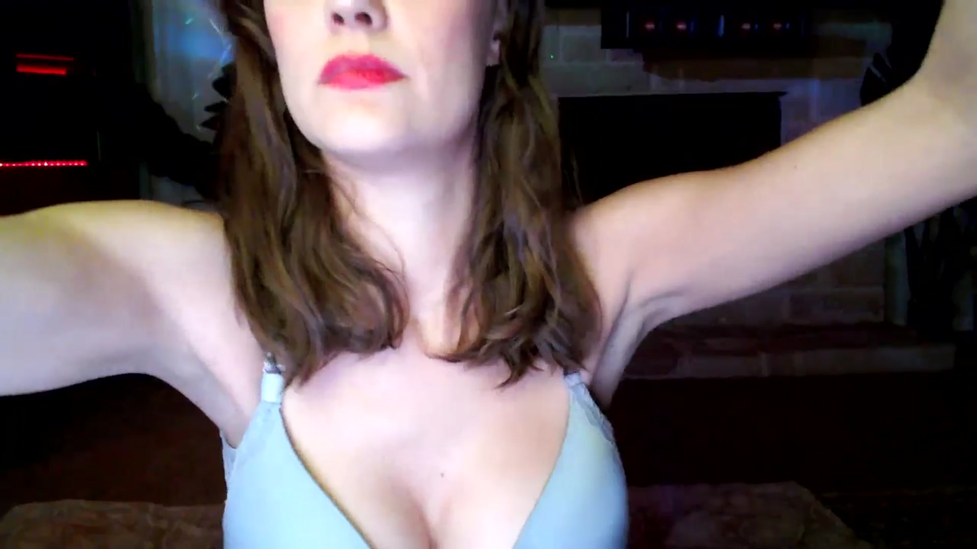 Gallery image thumbnail from HeidiKlumsy's myfreecams stream on, 11/06/2025, 03:24 image 2 of 20