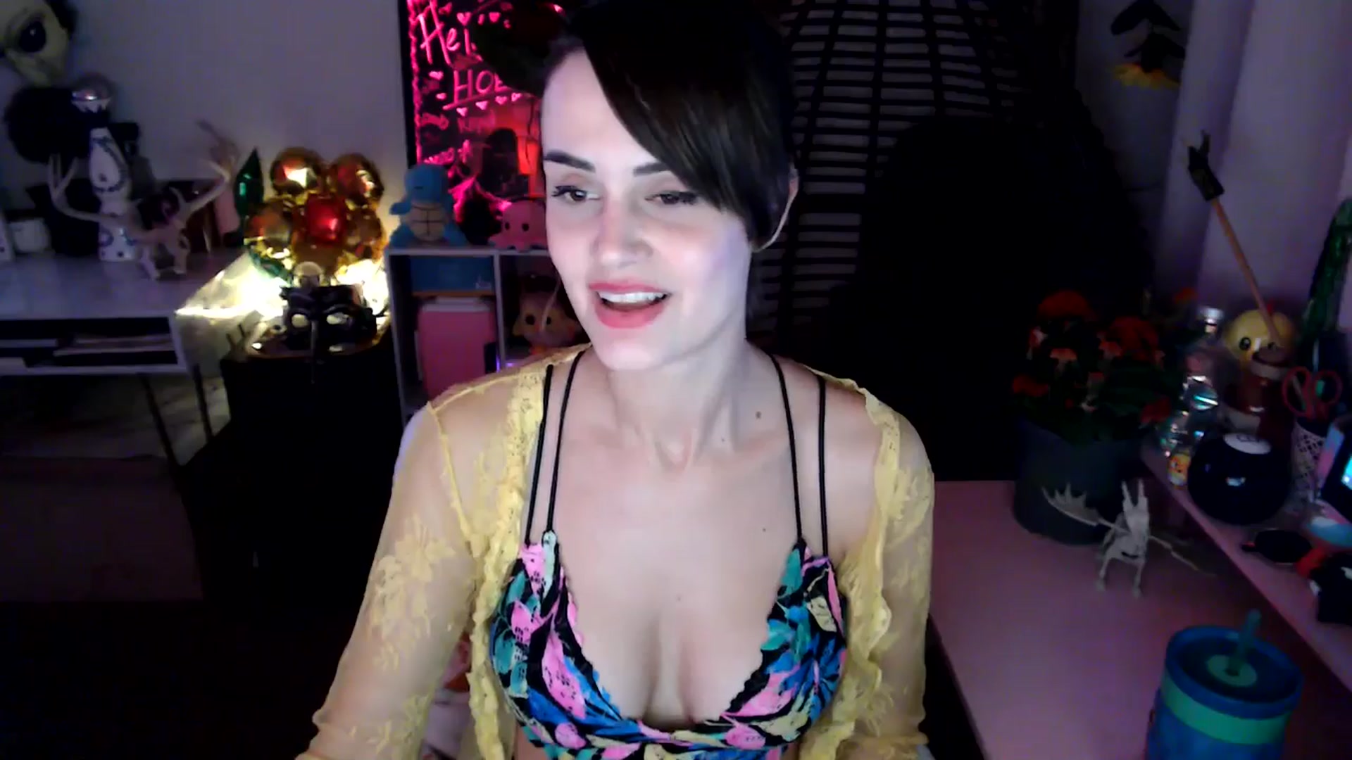 Gallery image thumbnail from HeidiKlumsy's myfreecams stream on, 11/06/2025, 04:21 image 5 of 20