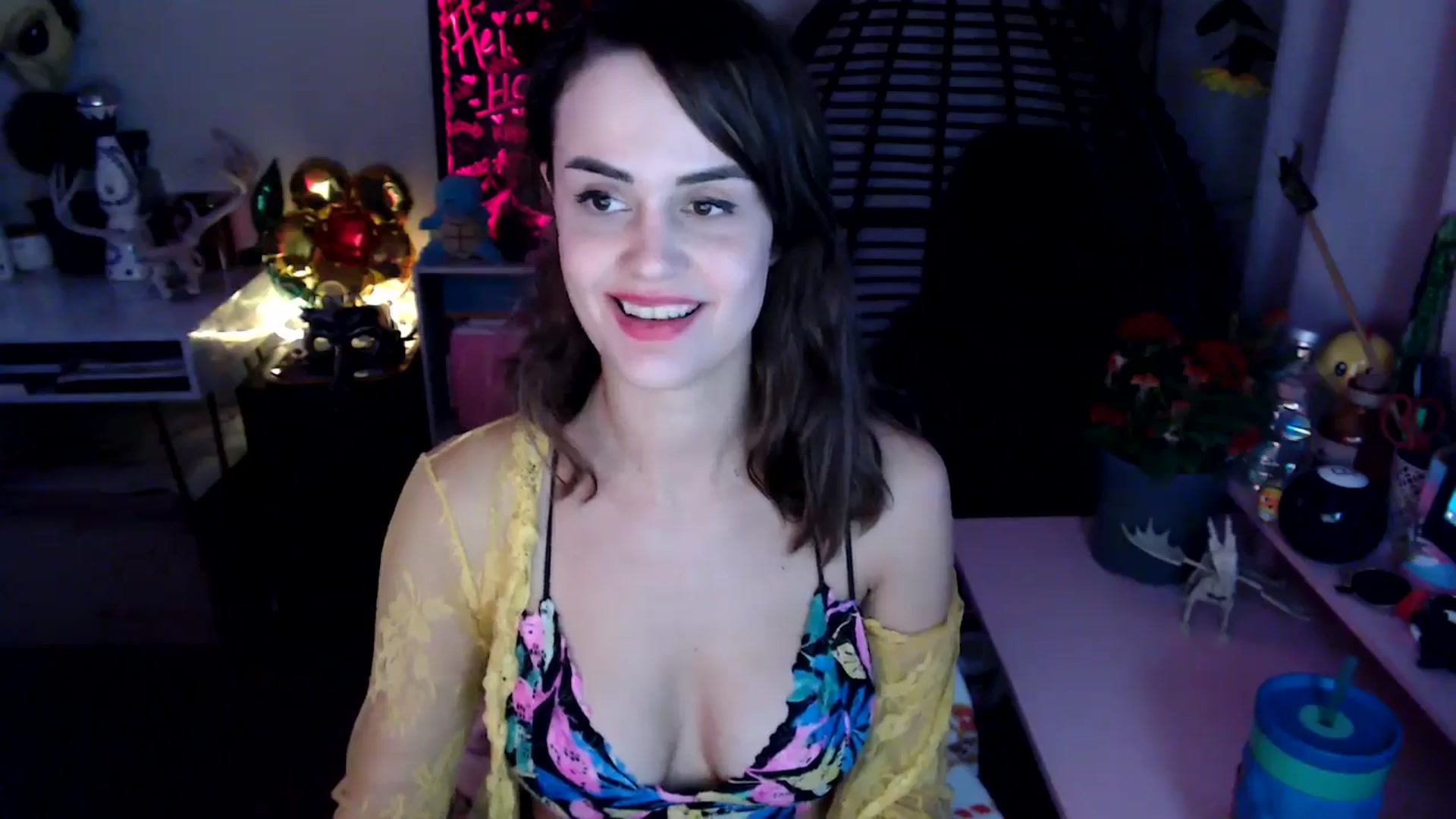 Gallery image thumbnail from HeidiKlumsy's myfreecams stream on, 11/06/2025, 04:21 image 14 of 20