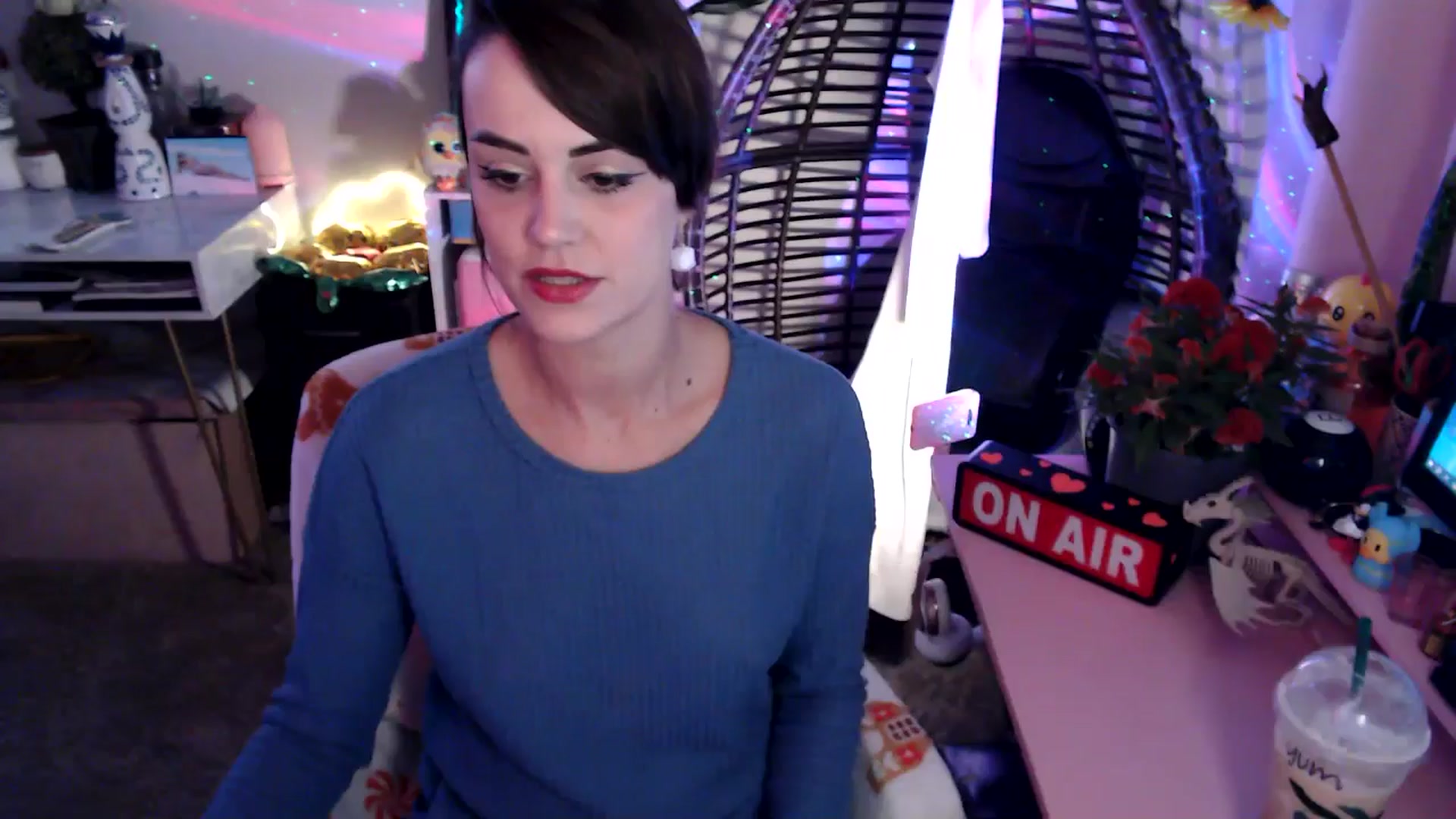 Gallery image thumbnail from HeidiKlumsy's myfreecams stream on, 11/06/2025, 22:16 image 8 of 20