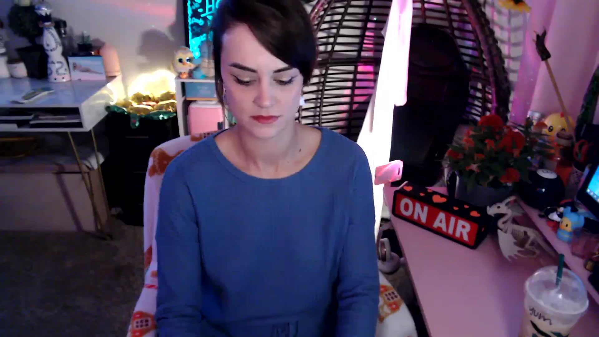 Gallery image thumbnail from HeidiKlumsy's myfreecams stream on, 11/06/2025, 22:16 image 12 of 20