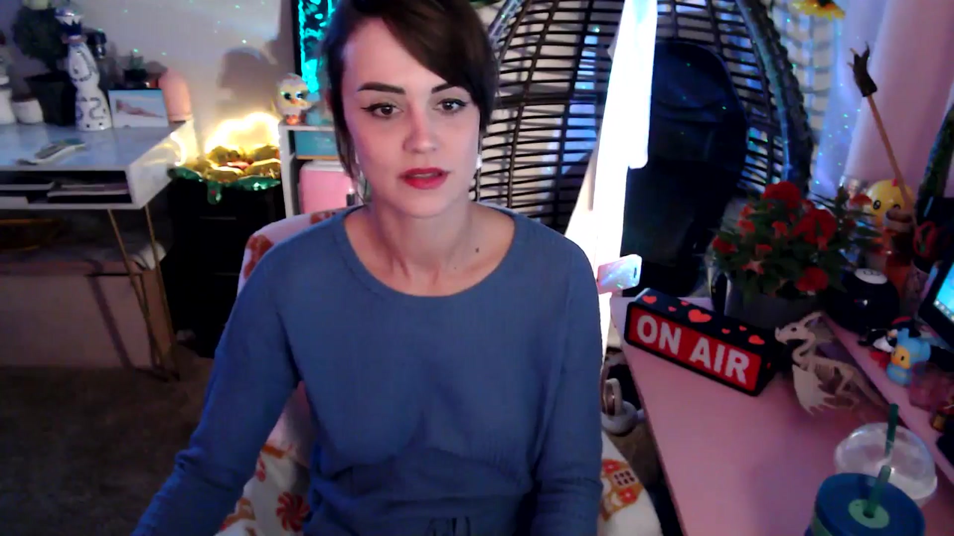 Gallery image thumbnail from HeidiKlumsy's myfreecams stream on, 11/06/2025, 22:16 image 16 of 20