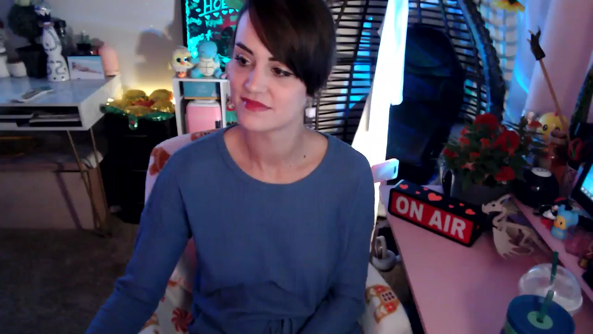 Gallery image thumbnail from HeidiKlumsy's myfreecams stream on, 11/06/2025, 22:16 image 18 of 20