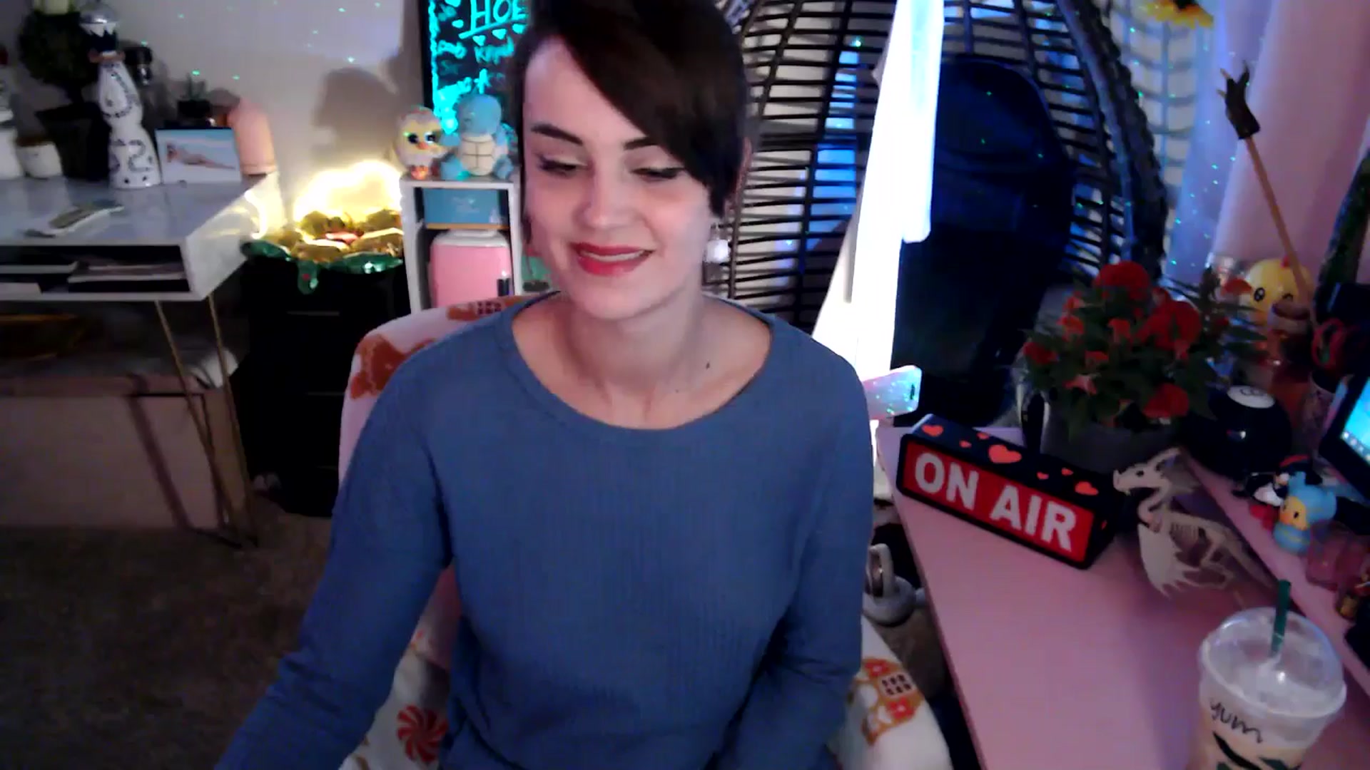 Gallery image thumbnail from HeidiKlumsy's myfreecams stream on, 11/06/2025, 22:16 image 10 of 20
