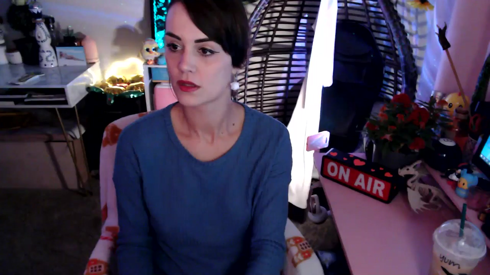 Gallery image thumbnail from HeidiKlumsy's myfreecams stream on, 11/06/2025, 22:16 image 2 of 20