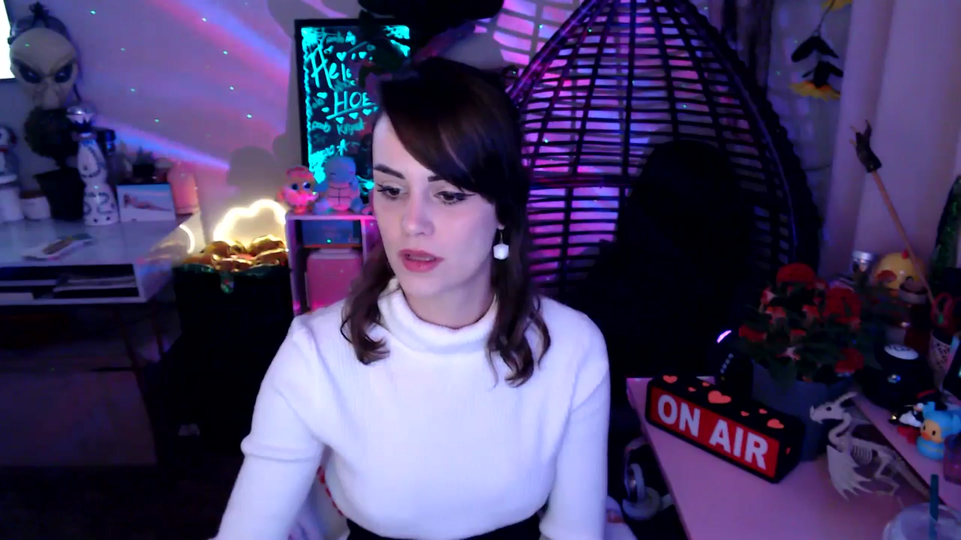Gallery image thumbnail from HeidiKlumsy's myfreecams stream on, 11/06/2025, 23:38 image 14 of 20