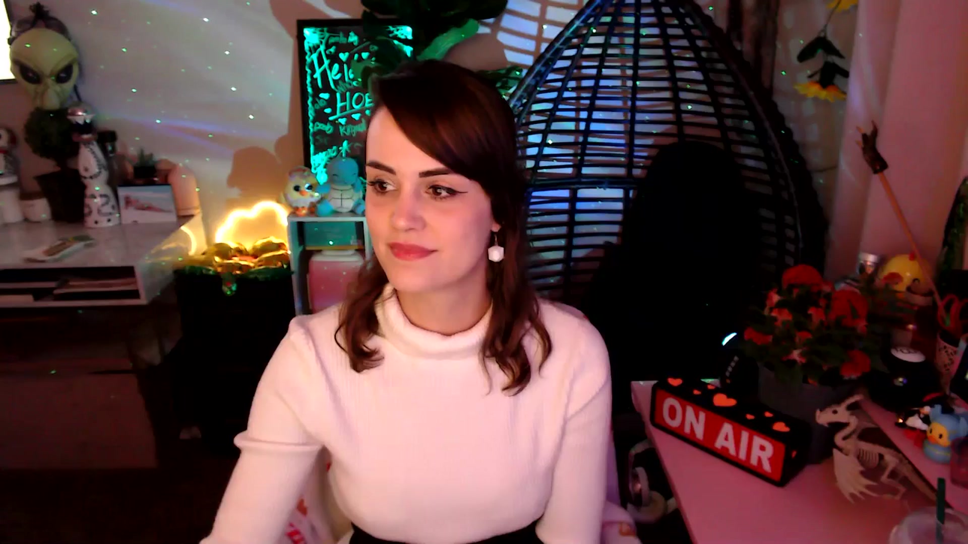 Gallery image thumbnail from HeidiKlumsy's myfreecams stream on, 11/06/2025, 23:38 image 13 of 20