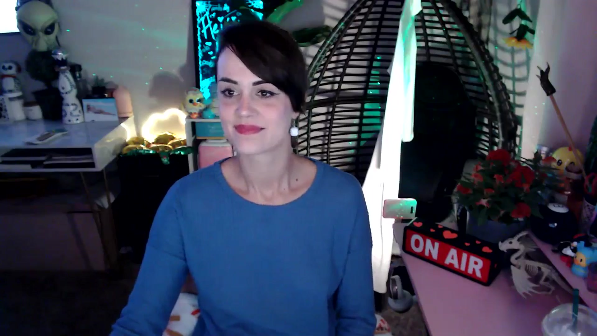 Gallery image thumbnail from HeidiKlumsy's myfreecams stream on, 11/06/2025, 23:38 image 2 of 20