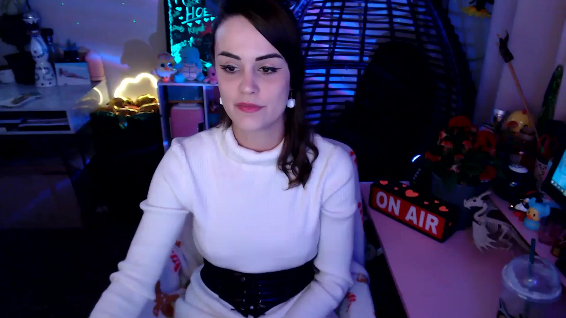 Gallery image thumbnail from HeidiKlumsy's myfreecams stream on, 11/06/2025, 23:38 image 15 of 20