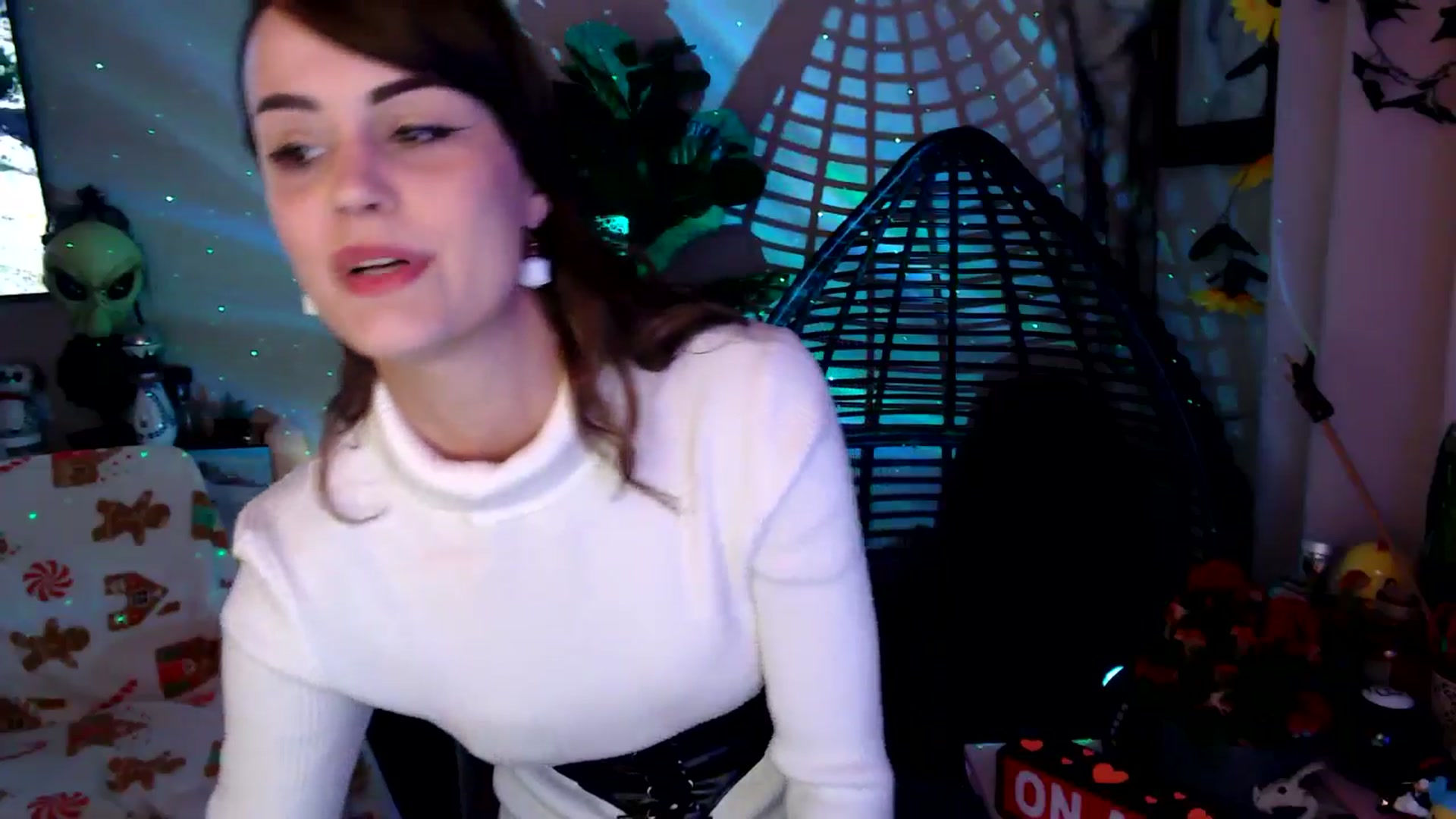 Gallery image thumbnail from HeidiKlumsy's myfreecams stream on, 11/06/2025, 23:38 image 9 of 20