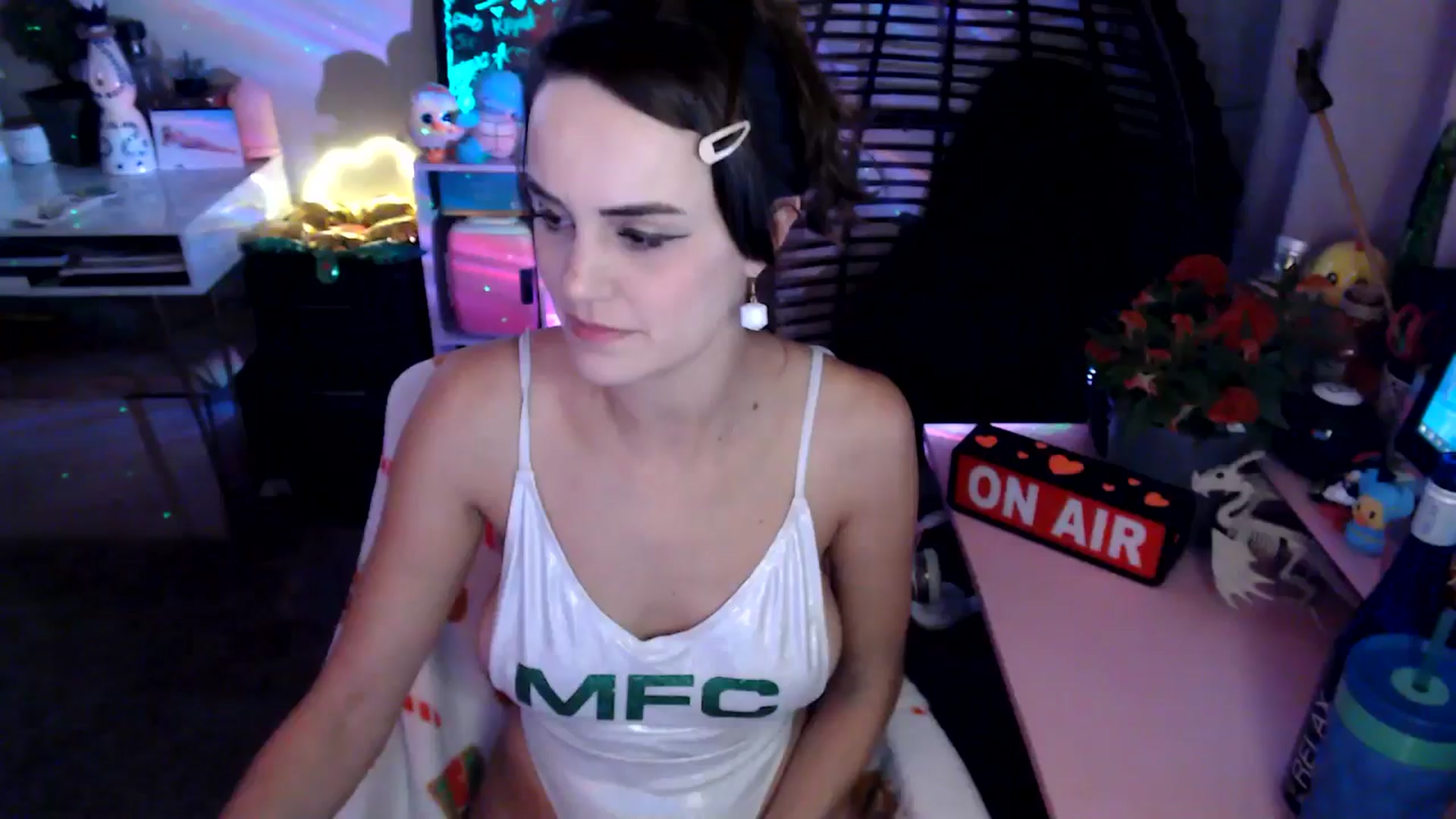 Gallery image thumbnail from HeidiKlumsy's myfreecams stream on, 11/07/2025, 03:37 image 12 of 20