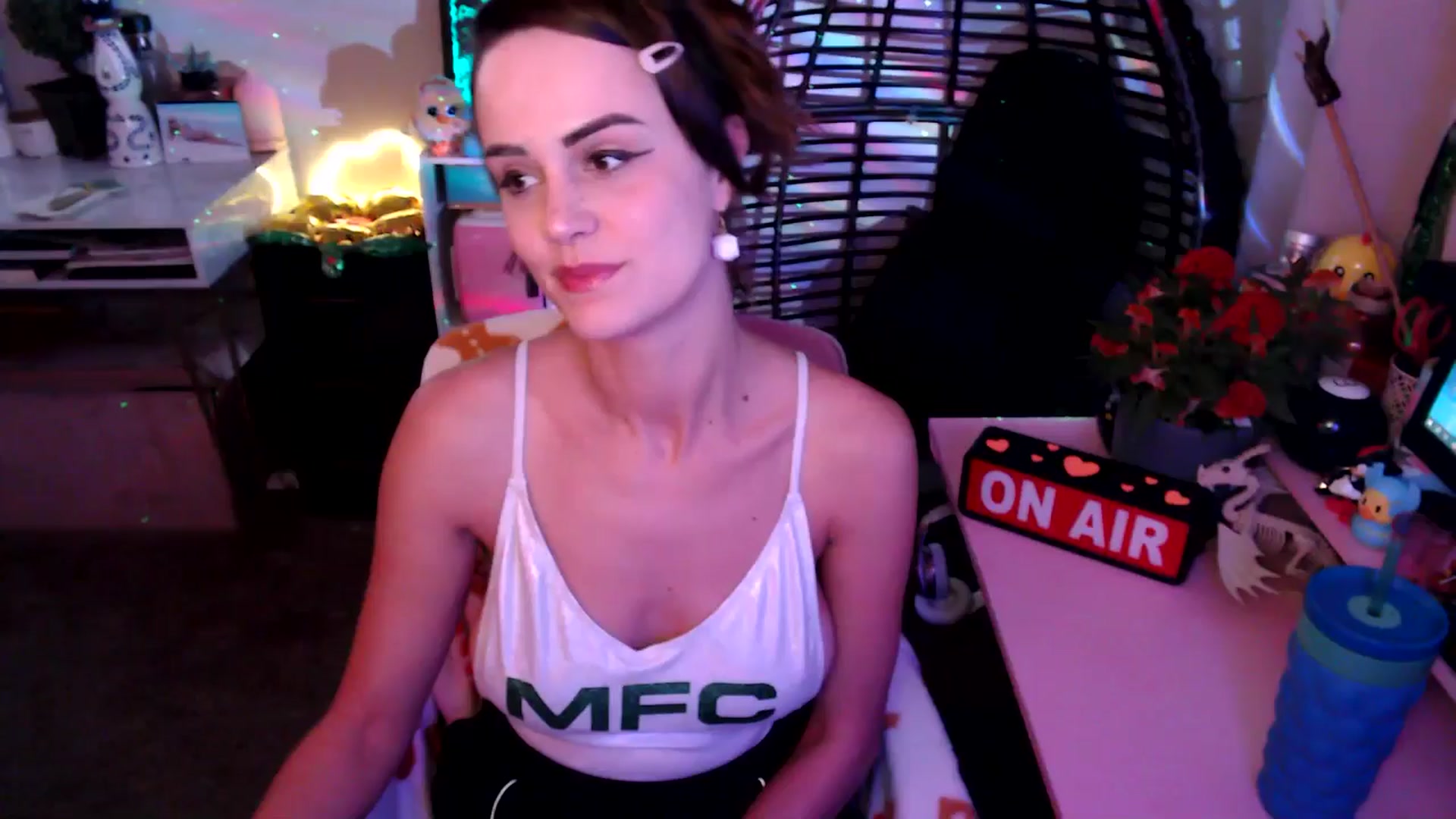 Gallery image thumbnail from HeidiKlumsy's myfreecams stream on, 11/07/2025, 03:37 image 1 of 20