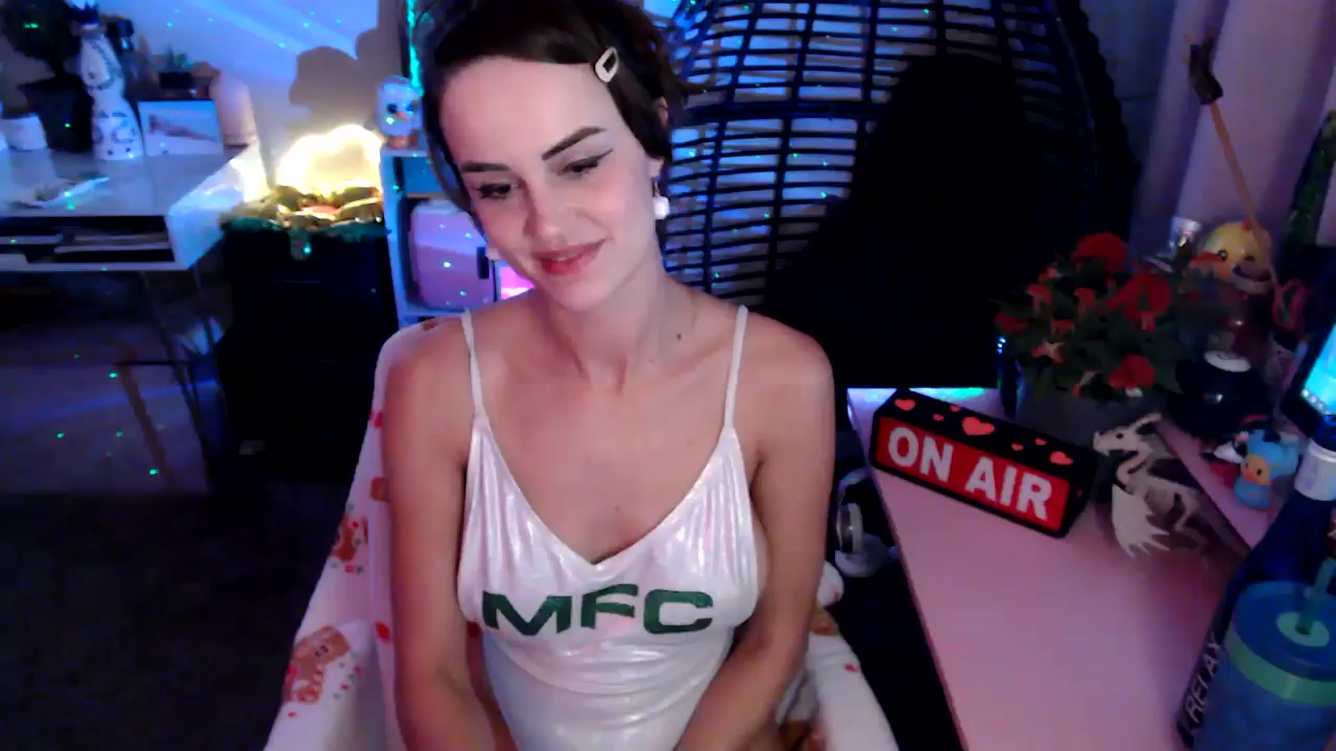Gallery image thumbnail from HeidiKlumsy's myfreecams stream on, 11/07/2025, 03:37 image 11 of 20