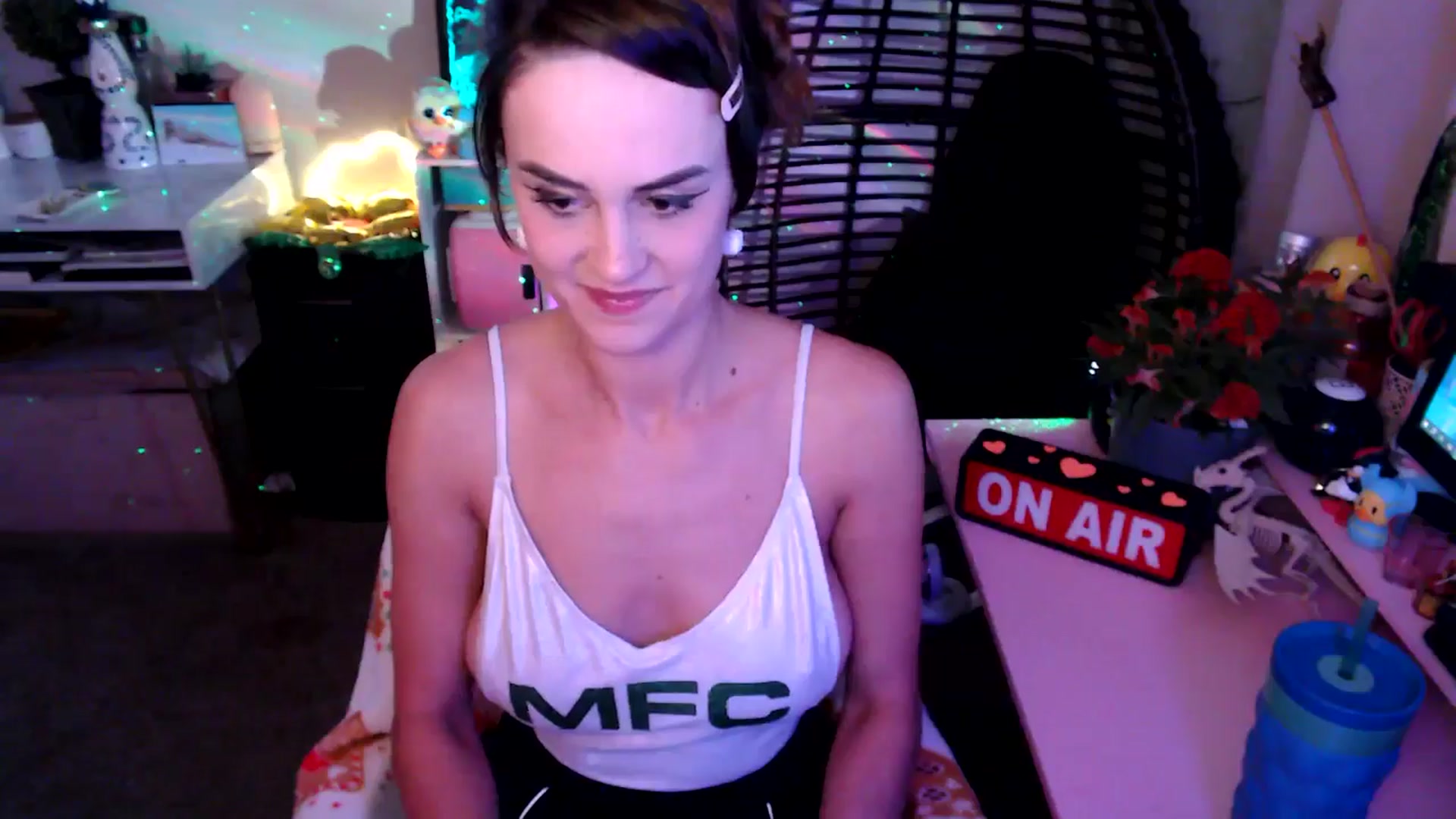Gallery image thumbnail from HeidiKlumsy's myfreecams stream on, 11/07/2025, 03:37 image 6 of 20