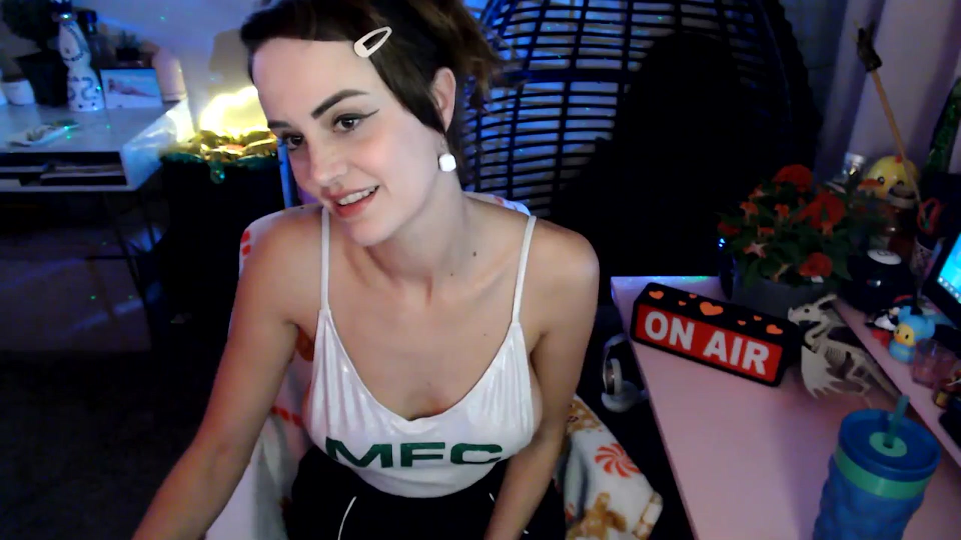 Gallery image thumbnail from HeidiKlumsy's myfreecams stream on, 11/07/2025, 03:37 image 7 of 20