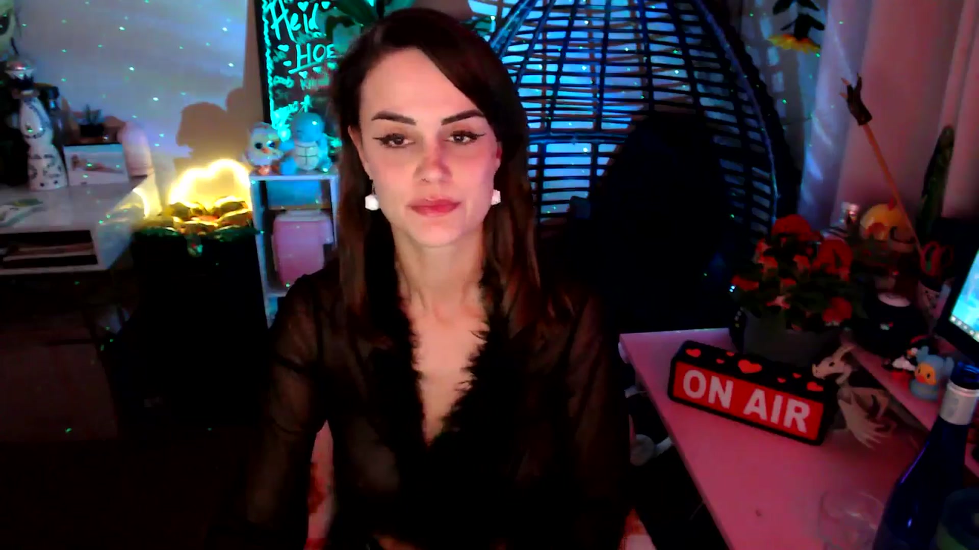 Gallery image thumbnail from HeidiKlumsy's myfreecams stream on, 11/07/2025, 06:12 image 13 of 20