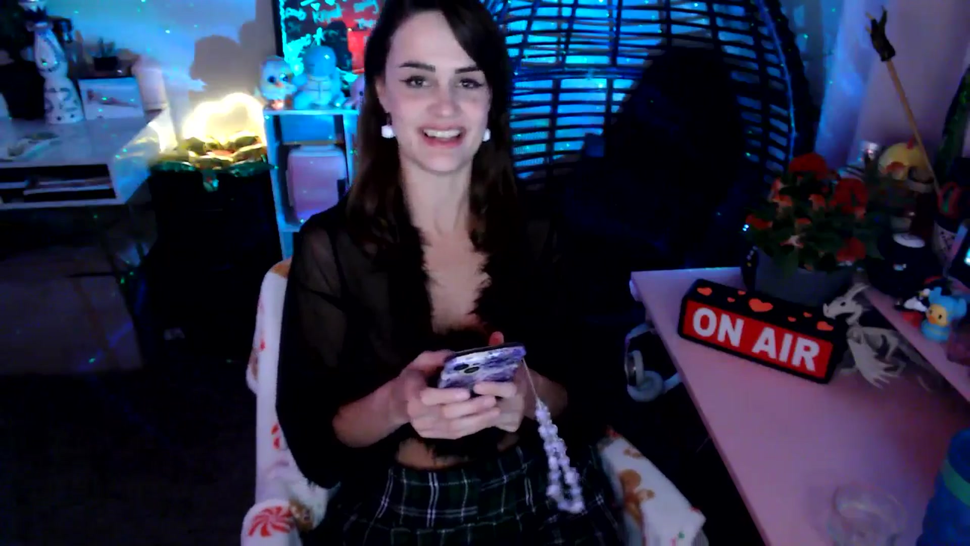 Gallery image thumbnail from HeidiKlumsy's myfreecams stream on, 11/07/2025, 06:12 image 16 of 20