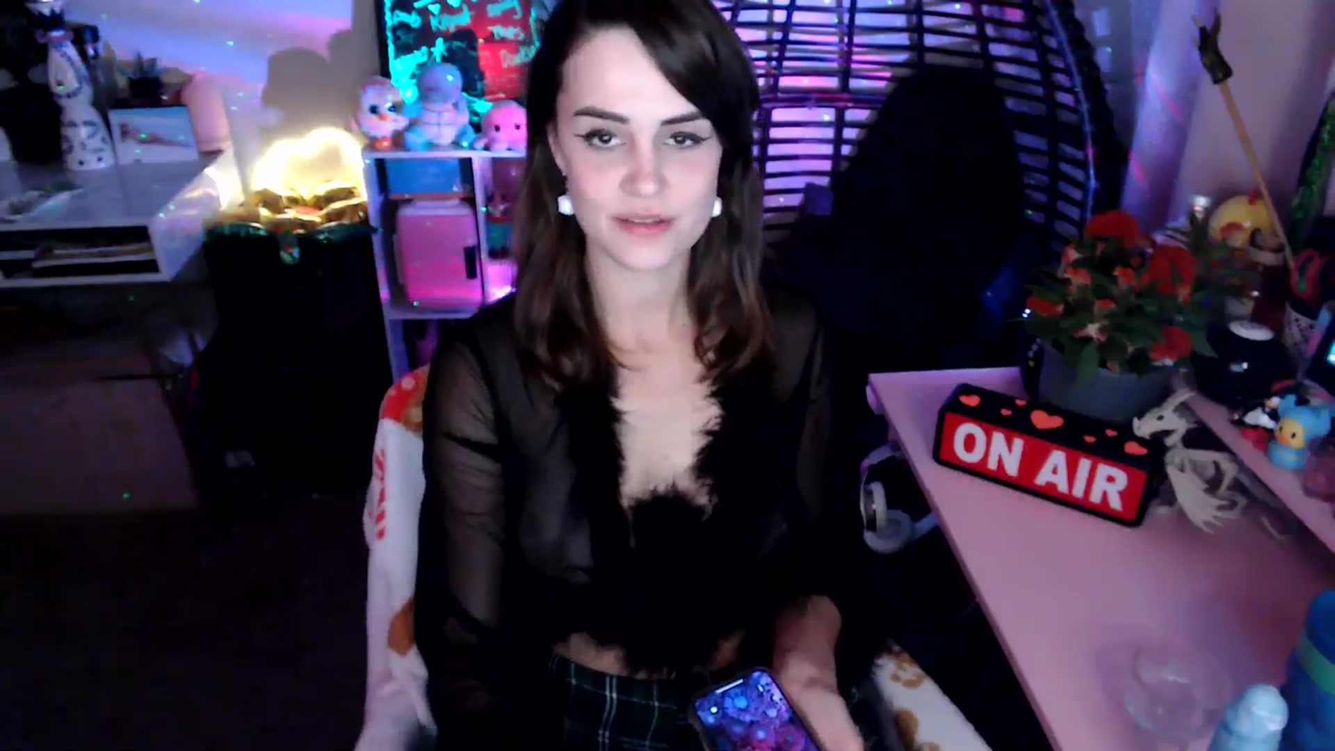 Gallery image thumbnail from HeidiKlumsy's myfreecams stream on, 11/07/2025, 06:12 image 18 of 20