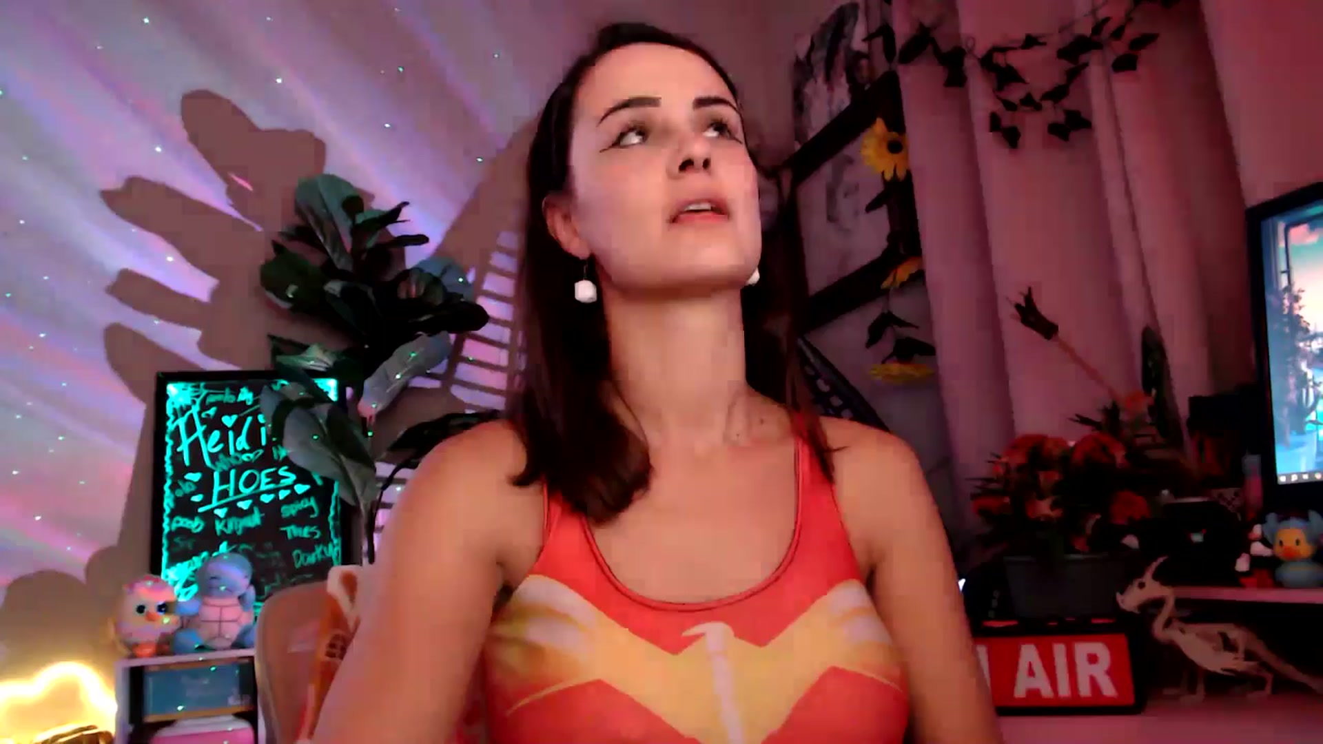 Gallery image thumbnail from HeidiKlumsy's myfreecams stream on, 11/07/2025, 06:12 image 6 of 20