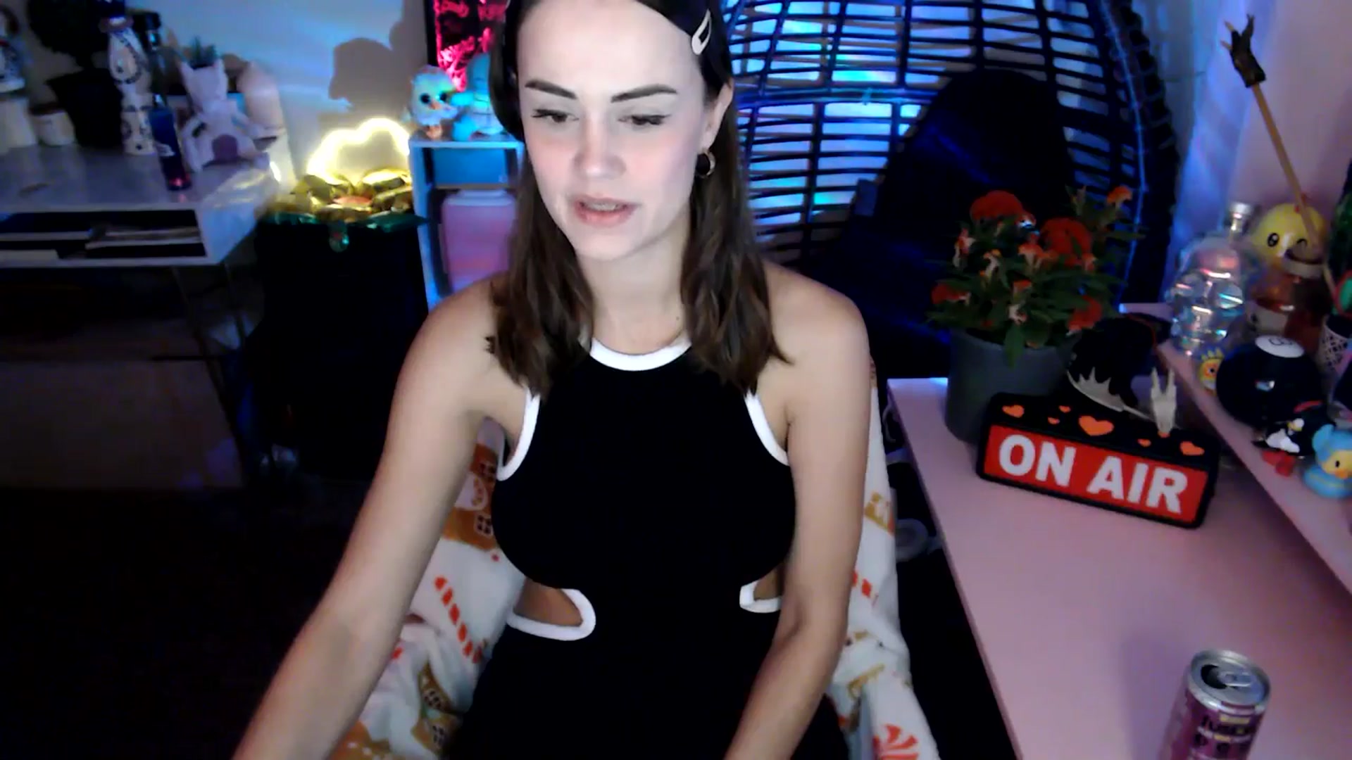 Gallery image thumbnail from HeidiKlumsy's myfreecams stream on, 11/09/2025, 22:10 image 2 of 20