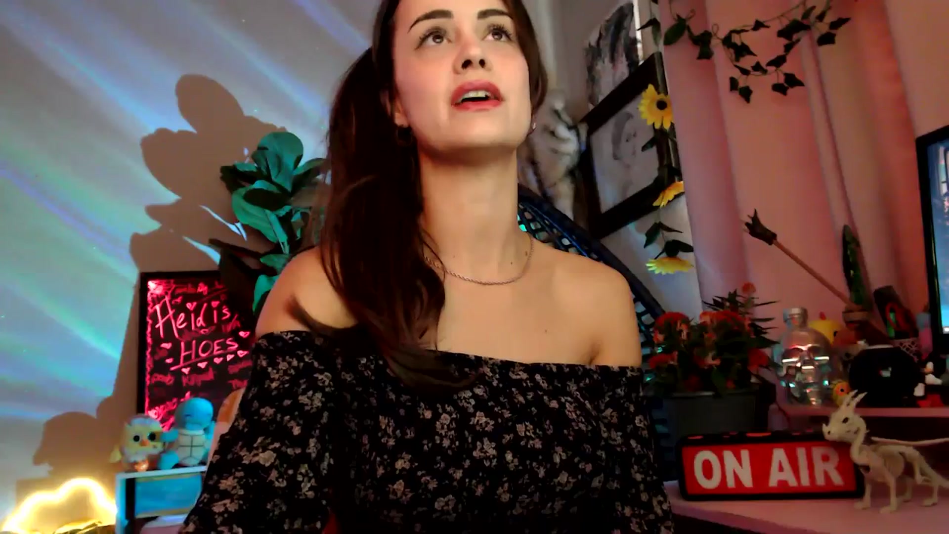 Gallery image thumbnail from HeidiKlumsy's myfreecams stream on, 11/09/2025, 22:10 image 20 of 20