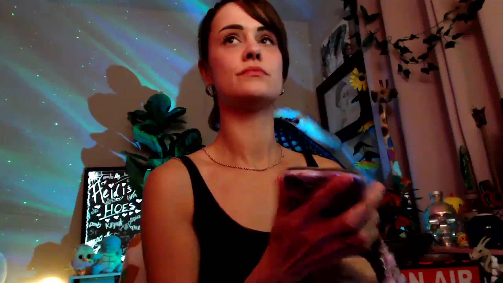 Gallery image thumbnail from HeidiKlumsy's myfreecams stream on, 11/10/2025, 04:27 image 10 of 20