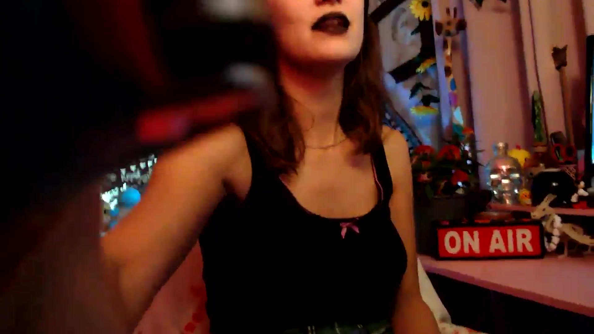 Gallery image thumbnail from HeidiKlumsy's myfreecams stream on, 11/10/2025, 04:27 image 16 of 20