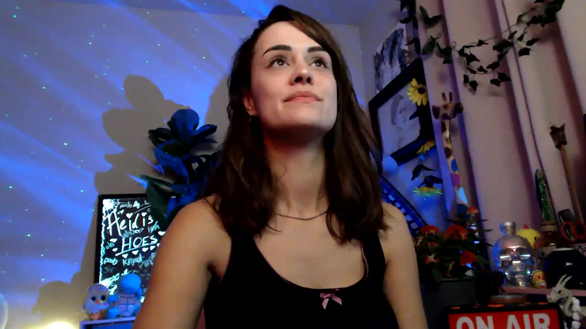 Gallery image thumbnail from HeidiKlumsy's myfreecams stream on, 11/10/2025, 04:27 image 12 of 20