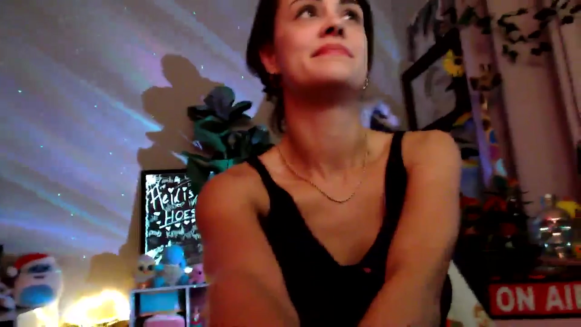 Gallery image thumbnail from HeidiKlumsy's myfreecams stream on, 11/10/2025, 04:27 image 6 of 20