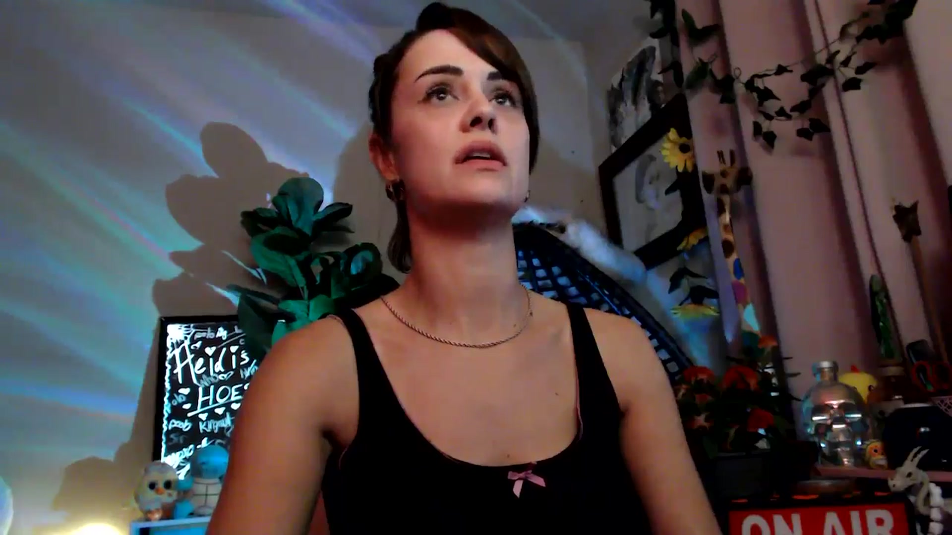 Gallery image thumbnail from HeidiKlumsy's myfreecams stream on, 11/10/2025, 04:27 image 11 of 20