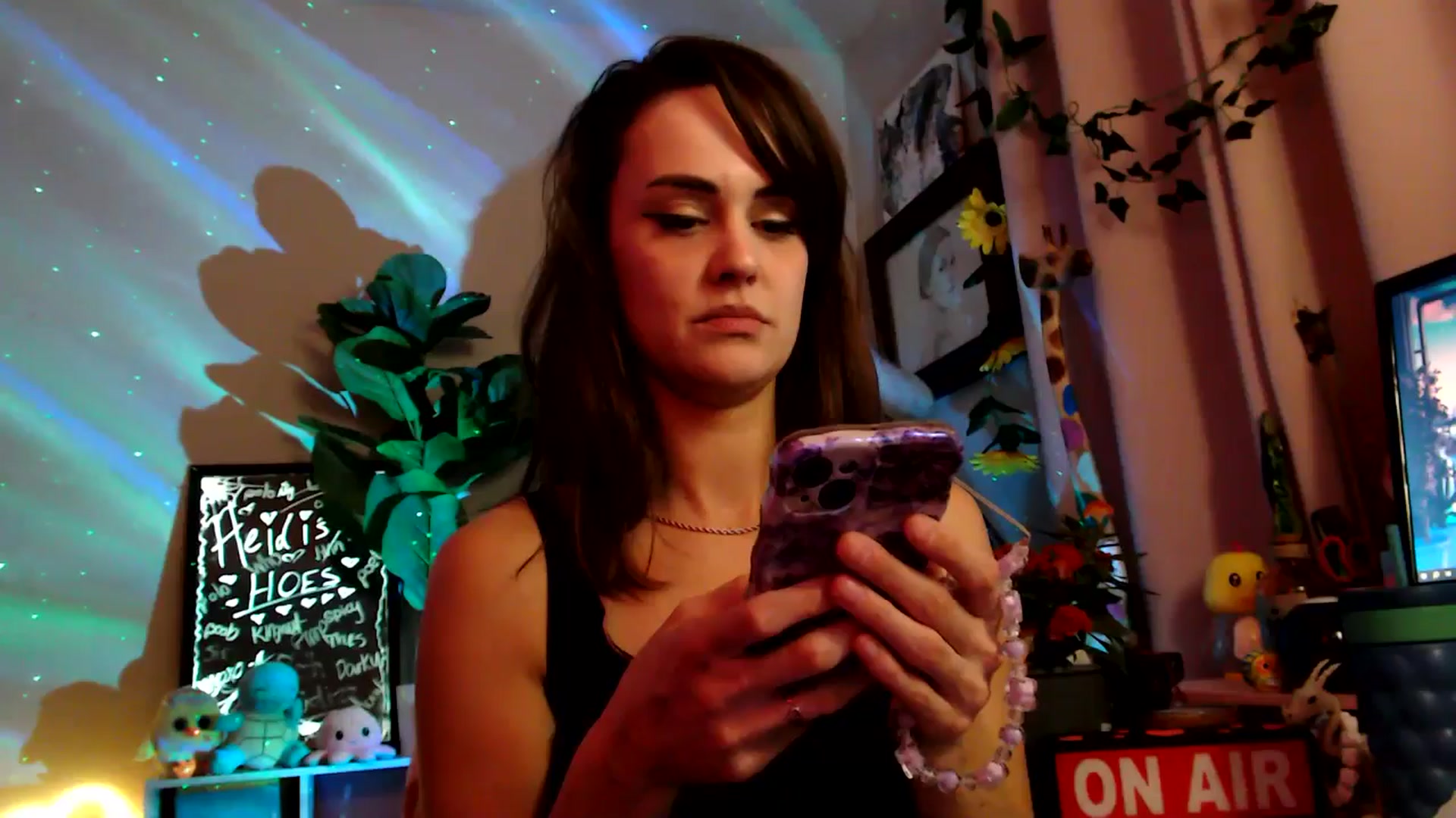 Gallery image thumbnail from HeidiKlumsy's myfreecams stream on, 11/10/2025, 06:35 image 9 of 20