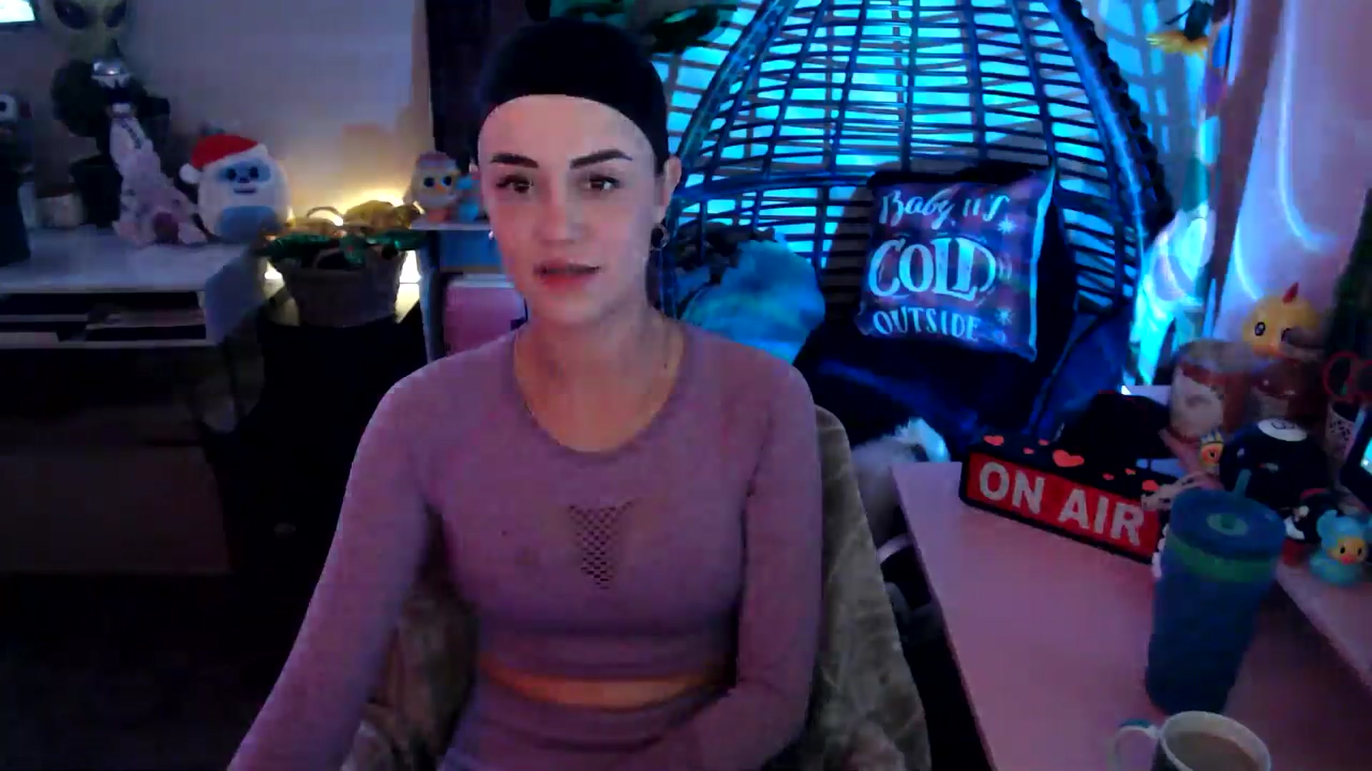 Gallery image thumbnail from HeidiKlumsy's myfreecams stream on, 11/10/2025, 21:31 image 4 of 20