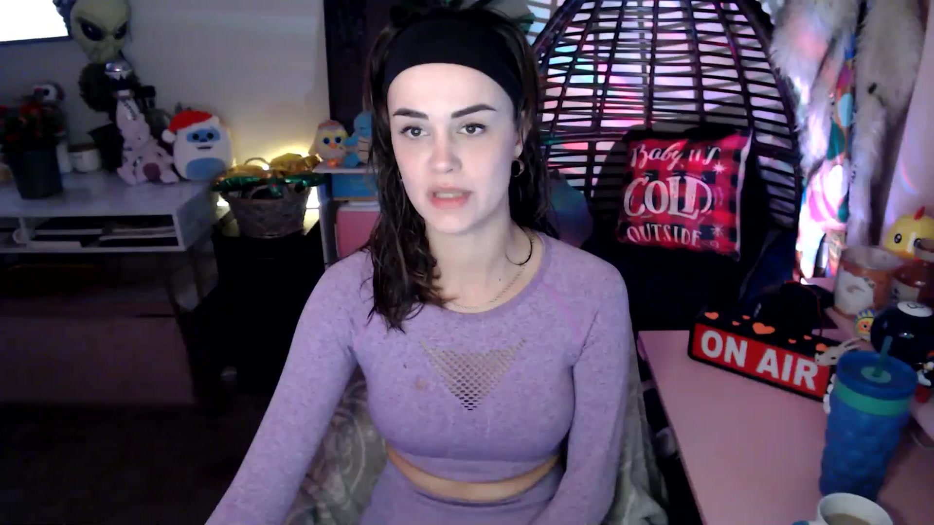 Gallery image thumbnail from HeidiKlumsy's myfreecams stream on, 11/10/2025, 21:31 image 17 of 20