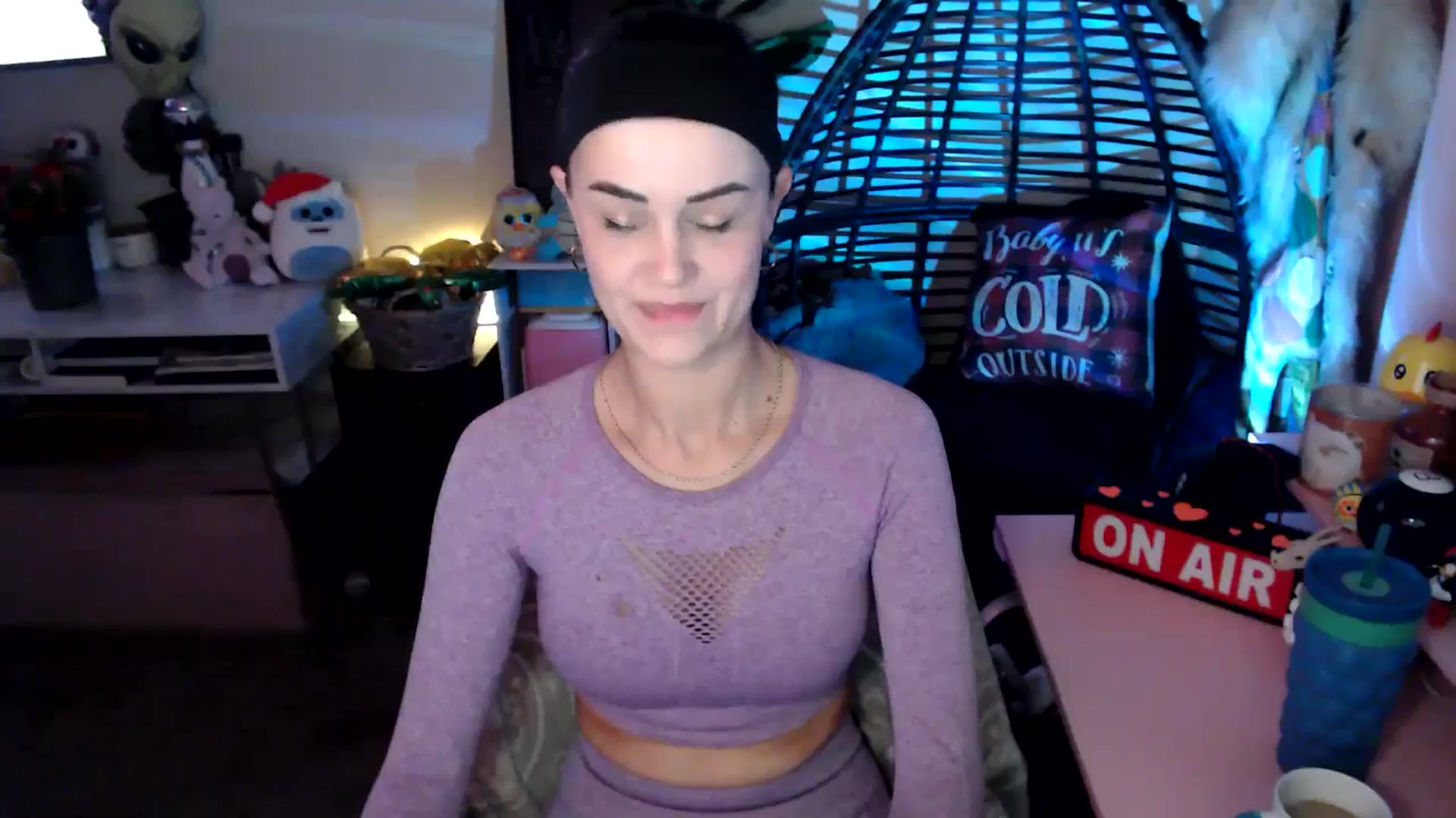 Gallery image thumbnail from HeidiKlumsy's myfreecams stream on, 11/10/2025, 21:31 image 12 of 20