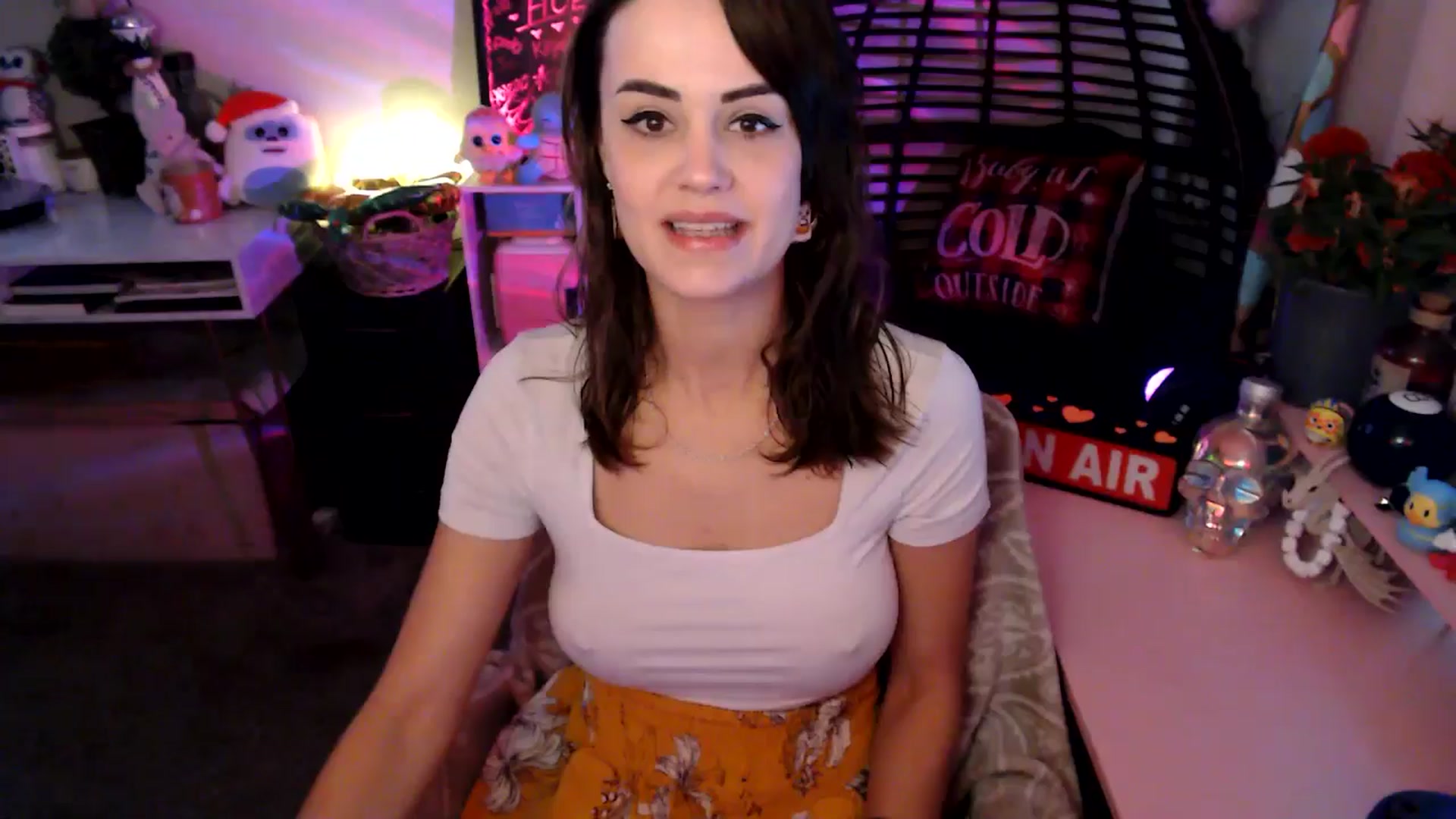 Gallery image thumbnail from HeidiKlumsy's myfreecams stream on, 11/11/2025, 20:12 image 2 of 20