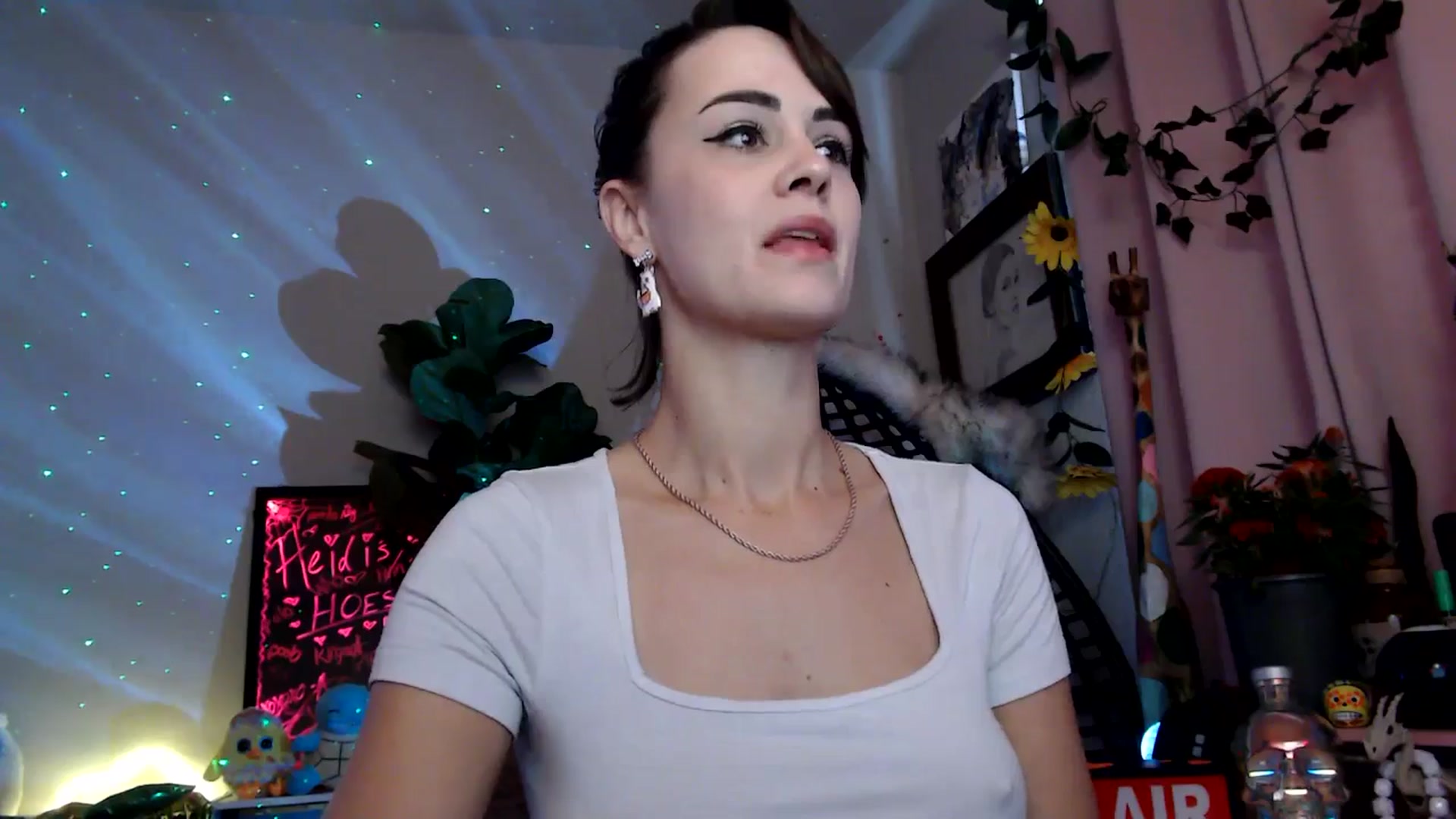 Gallery image thumbnail from HeidiKlumsy's myfreecams stream on, 11/11/2025, 20:12 image 7 of 20