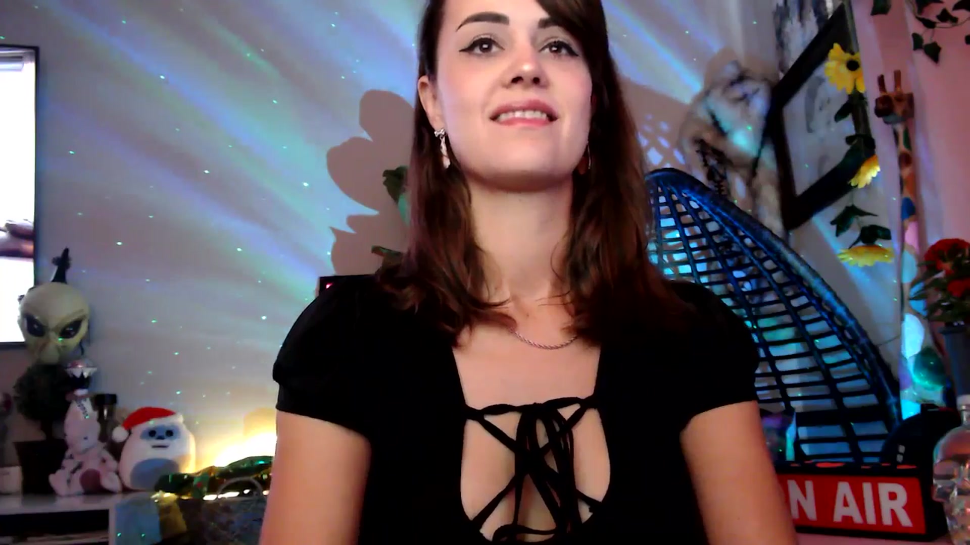 Gallery image thumbnail from HeidiKlumsy's myfreecams stream on, 11/11/2025, 20:52 image 18 of 20