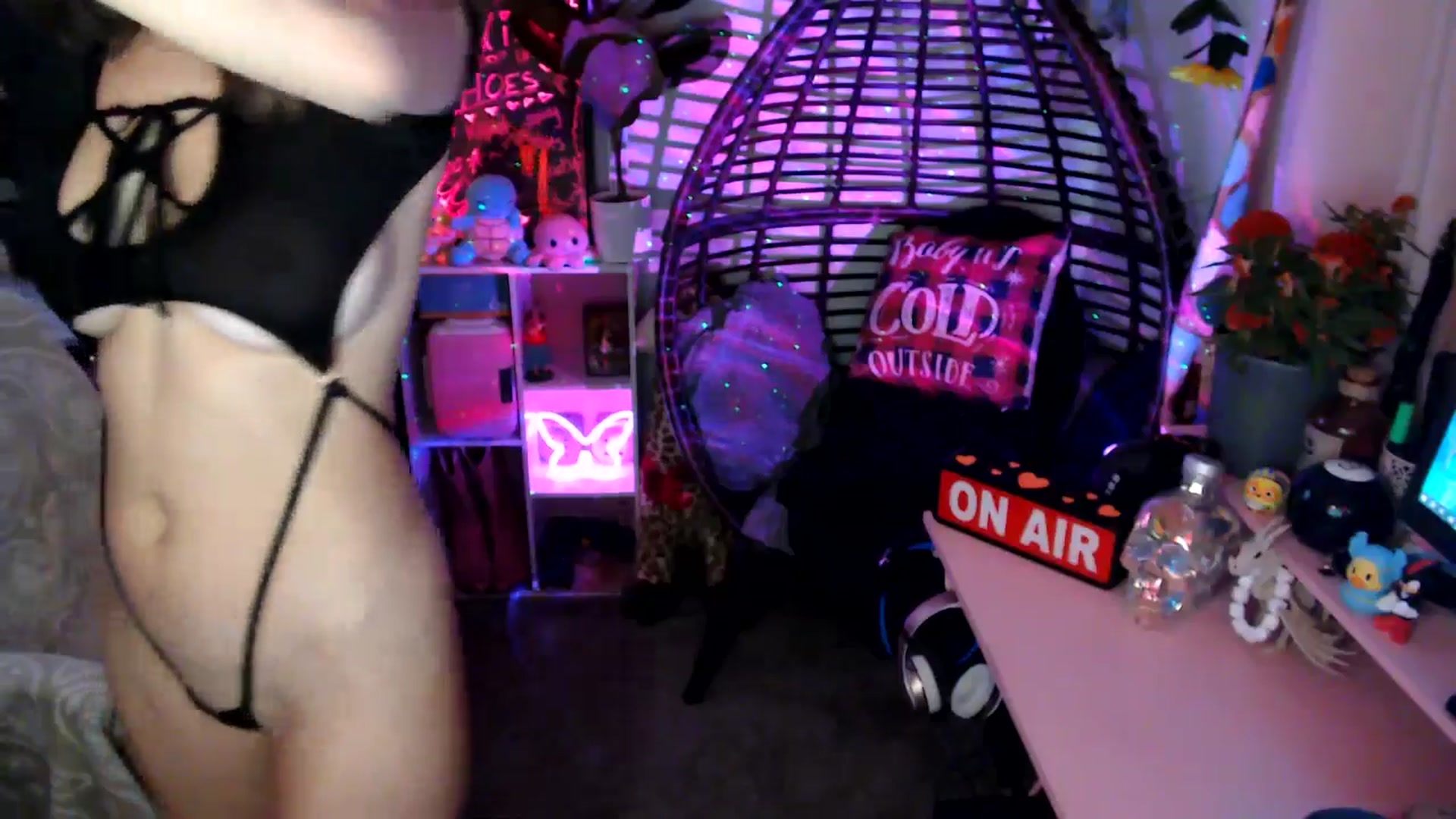 Gallery image thumbnail from HeidiKlumsy's myfreecams stream on, 11/11/2025, 20:52 image 6 of 20